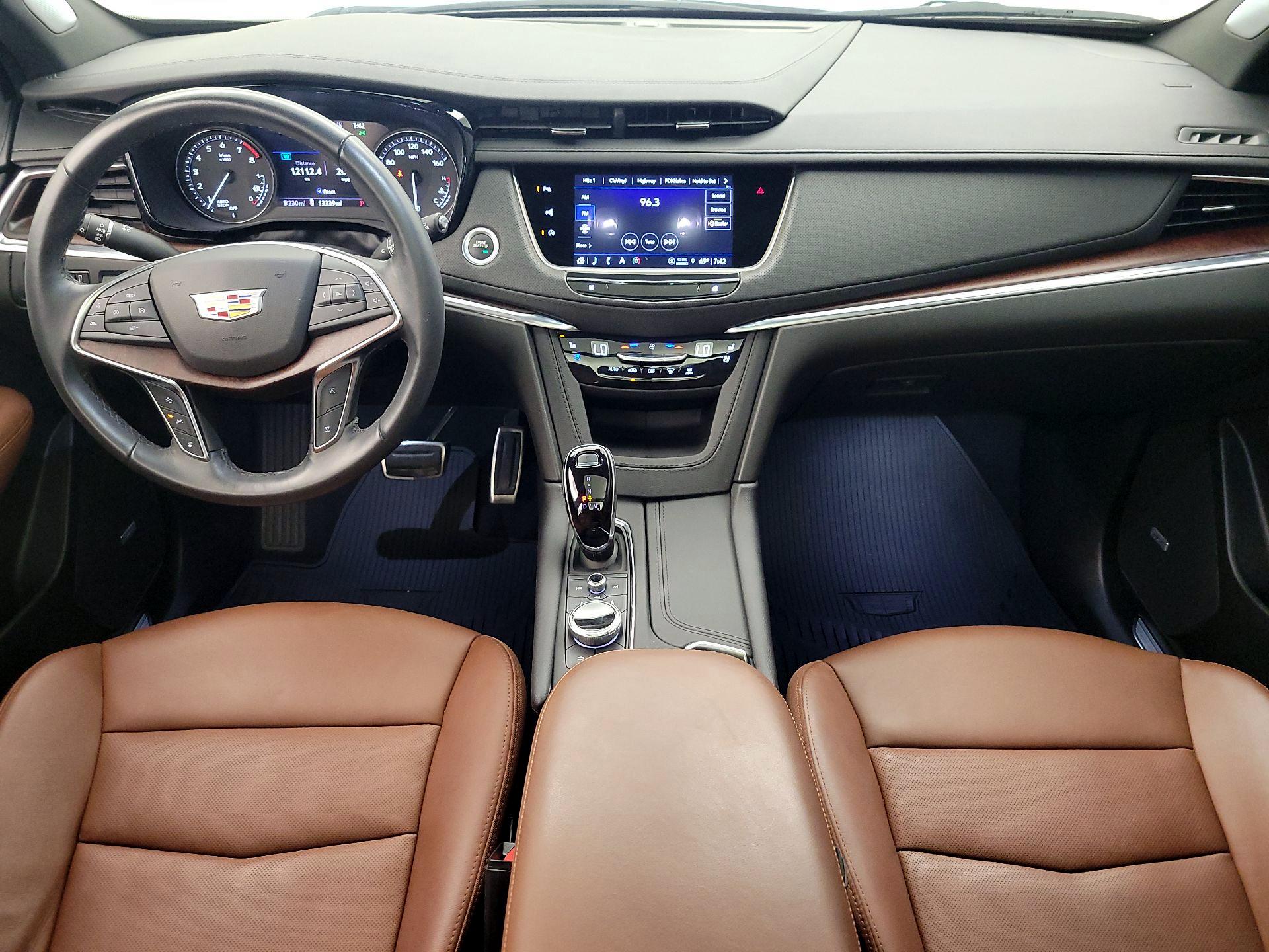 Thumbnail: 2023 Cadillac XT5 - 9