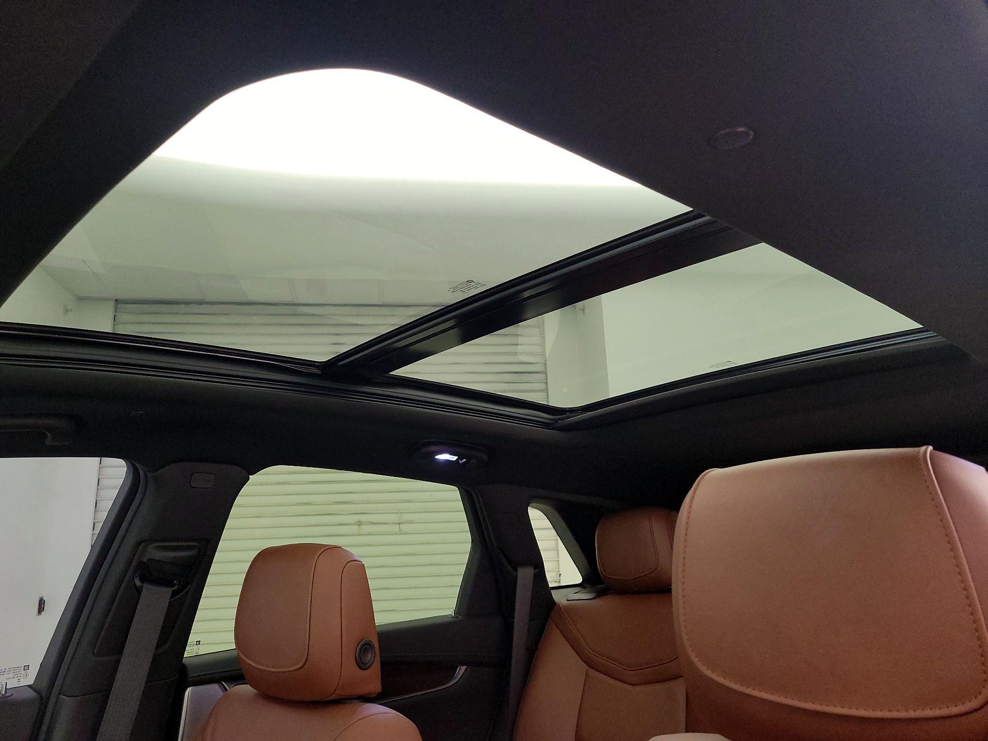 Thumbnail: 2023 Cadillac XT5 - 19