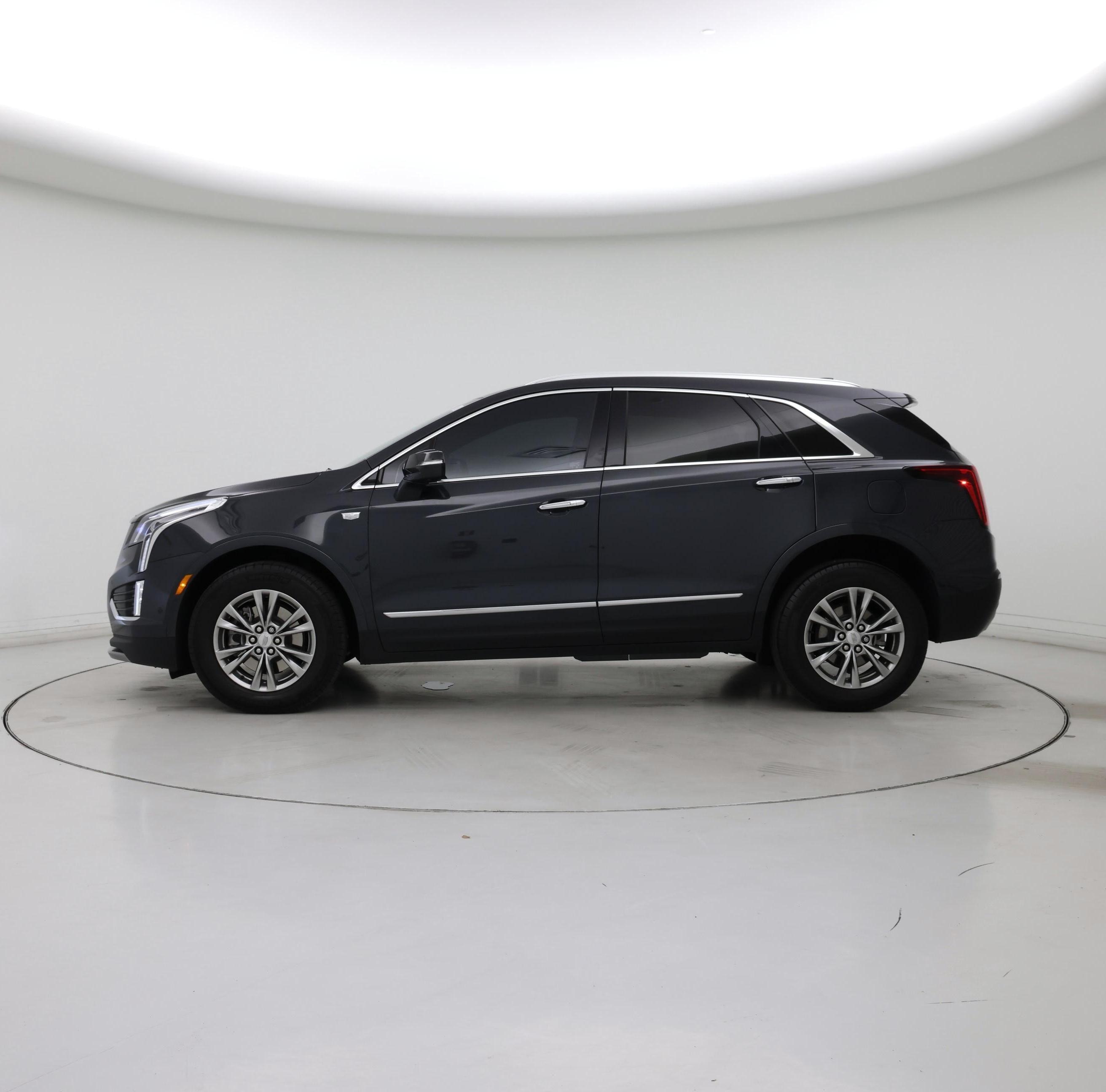 Thumbnail: 2023 Cadillac XT5 - 3