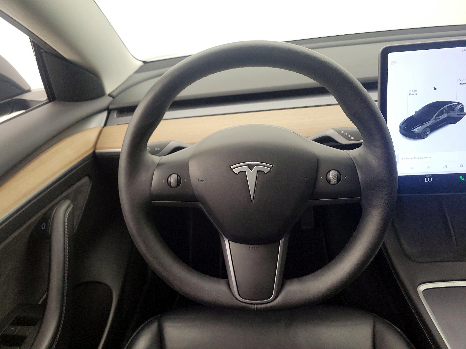 Thumbnail: 2021 Tesla Model 3 - 10