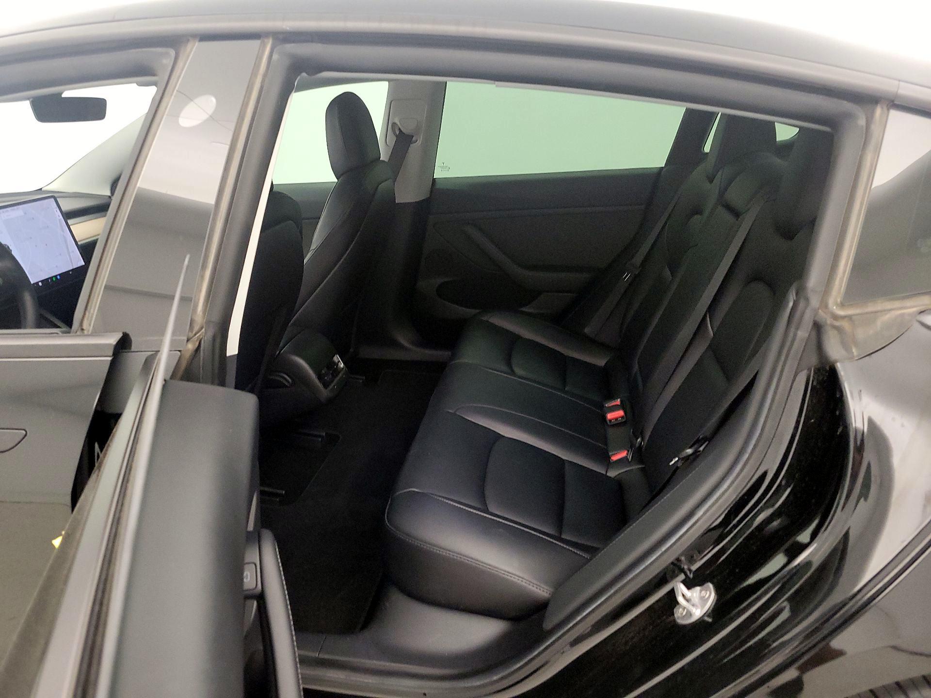 Thumbnail: 2021 Tesla Model 3 - 19