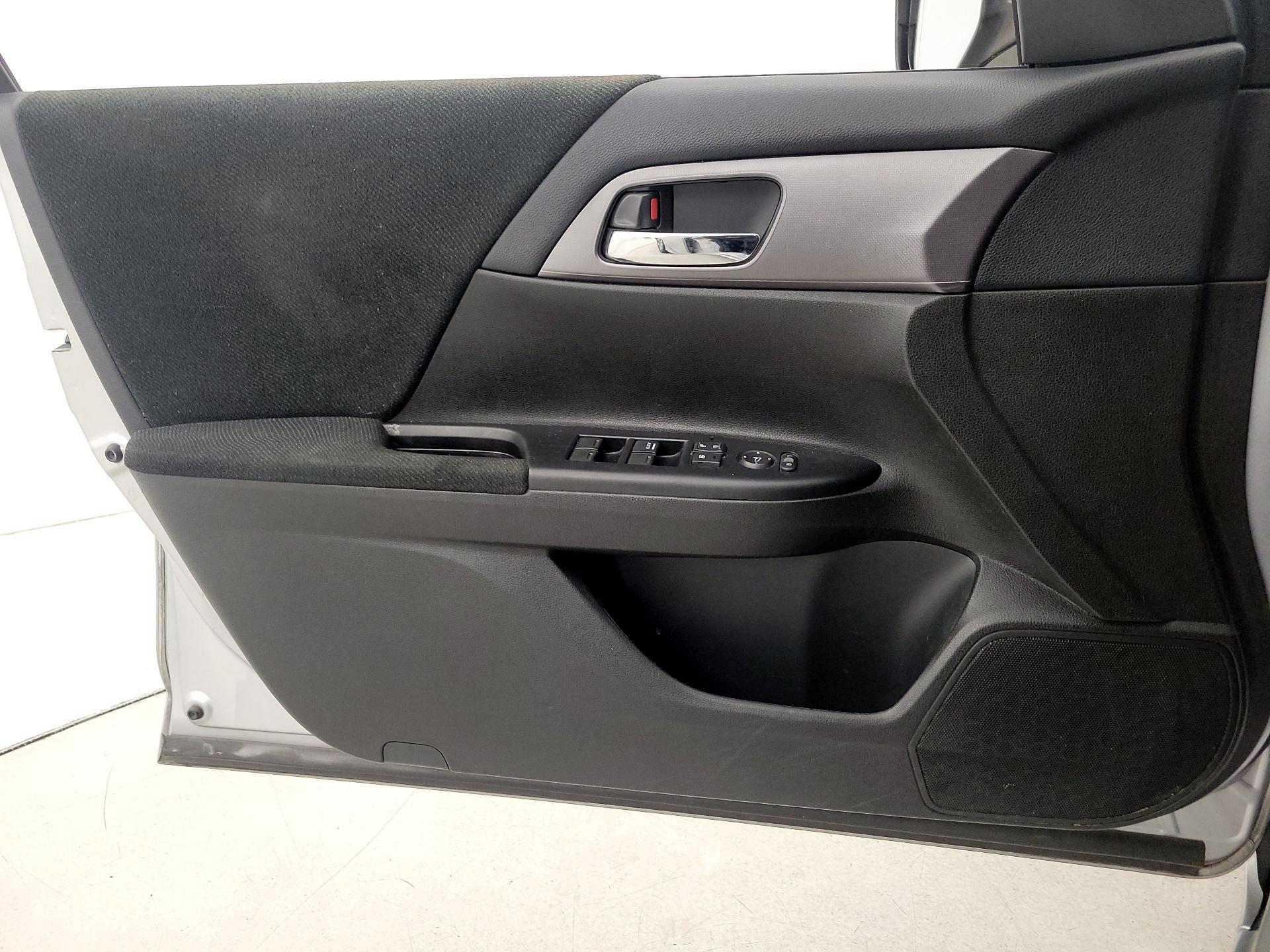 Thumbnail: 2013 Honda Accord - 12