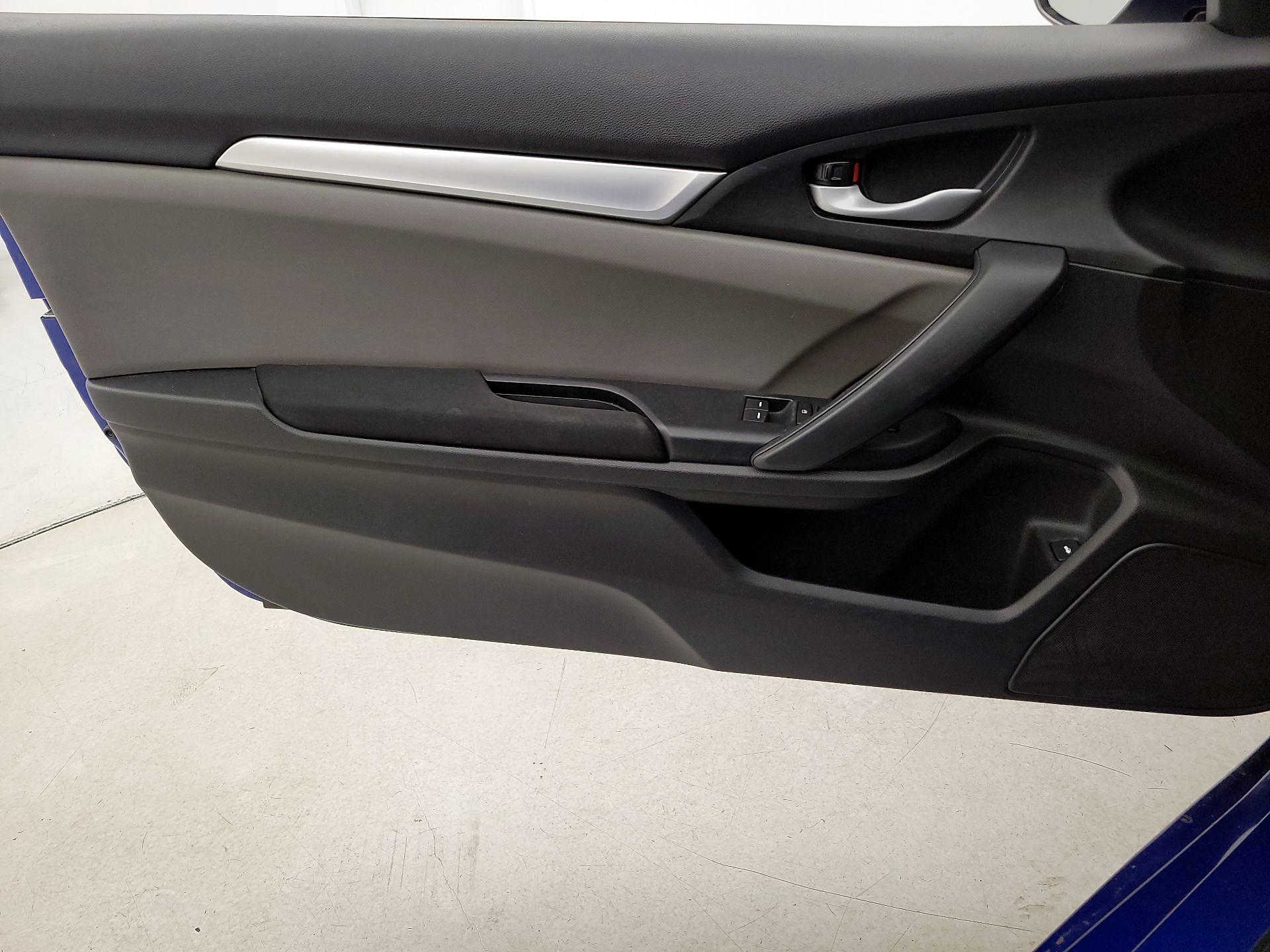 Thumbnail: 2017 Honda Civic - 12