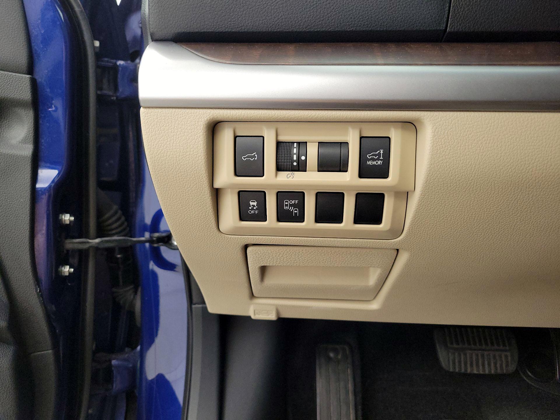 Thumbnail: 2015 Subaru Outback - 13