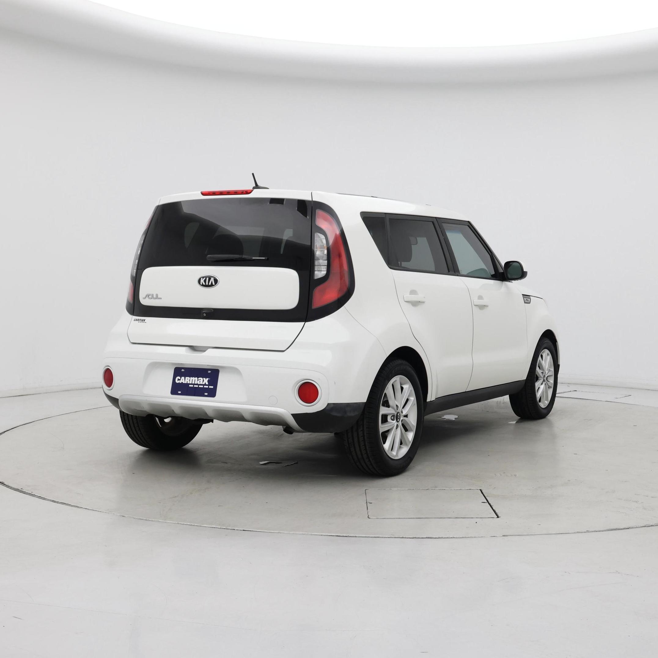 Thumbnail: 2017 Kia Soul - 8