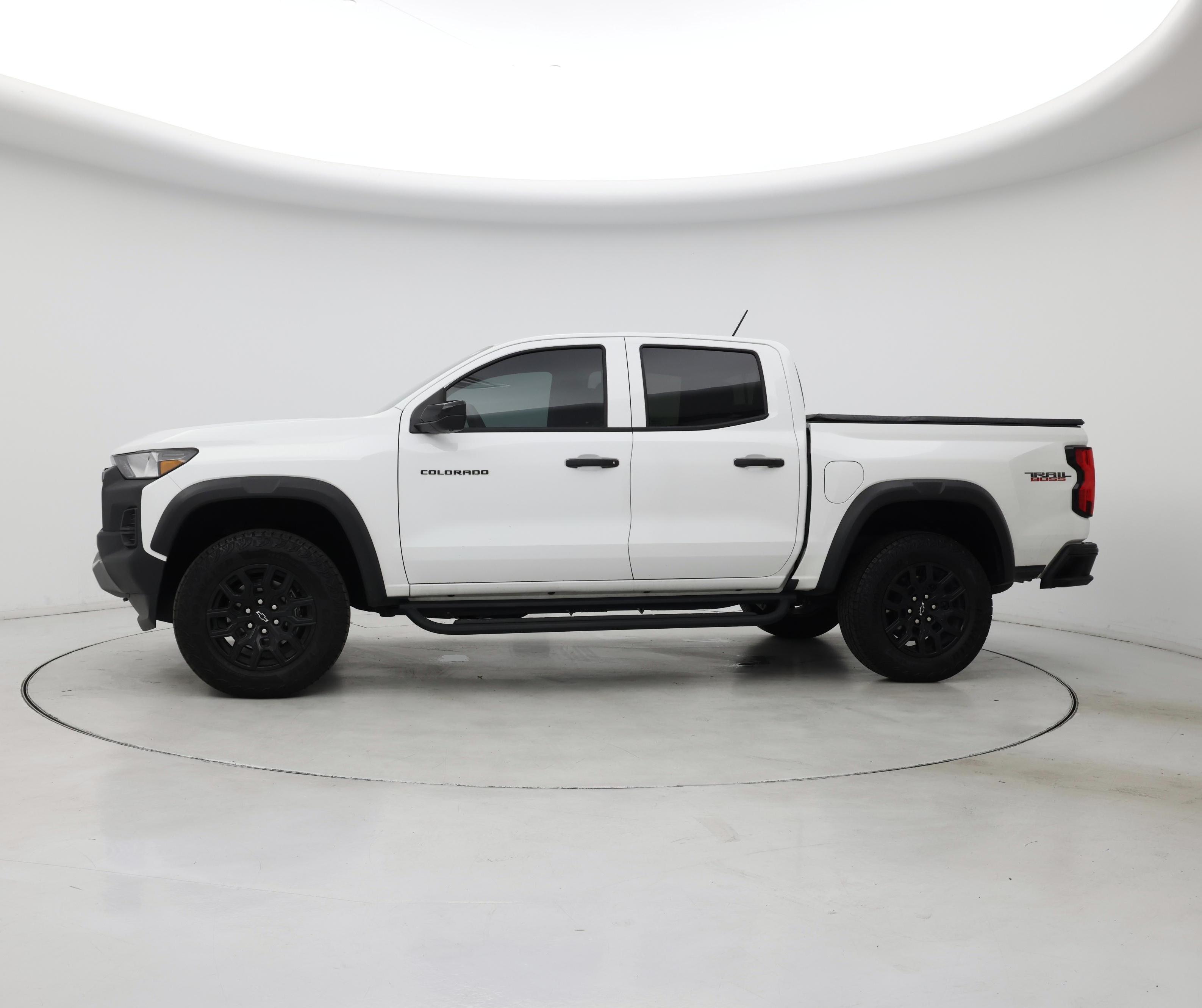 Thumbnail: 2024 Chevrolet Colorado - 3