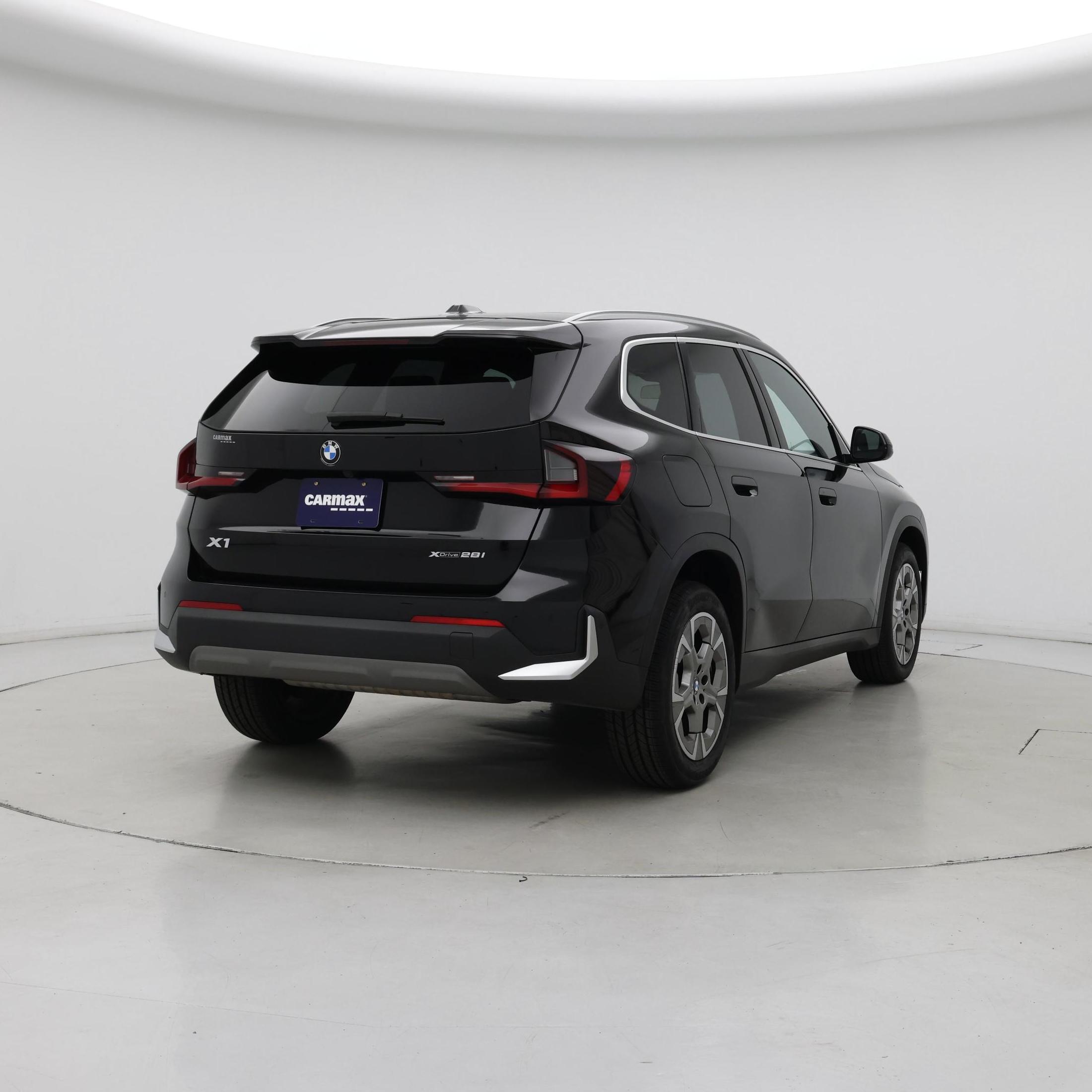 Thumbnail: 2023 BMW X1 - 8