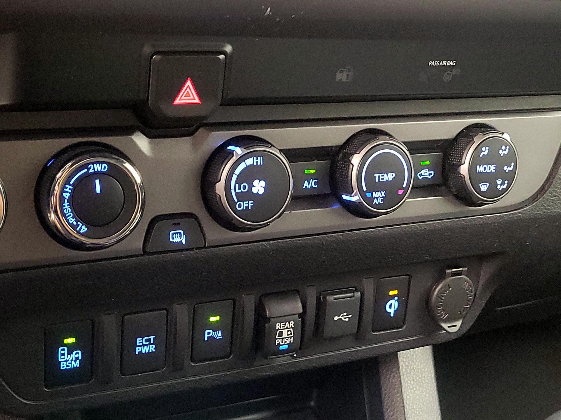 Thumbnail: 2020 Toyota Tacoma - 16