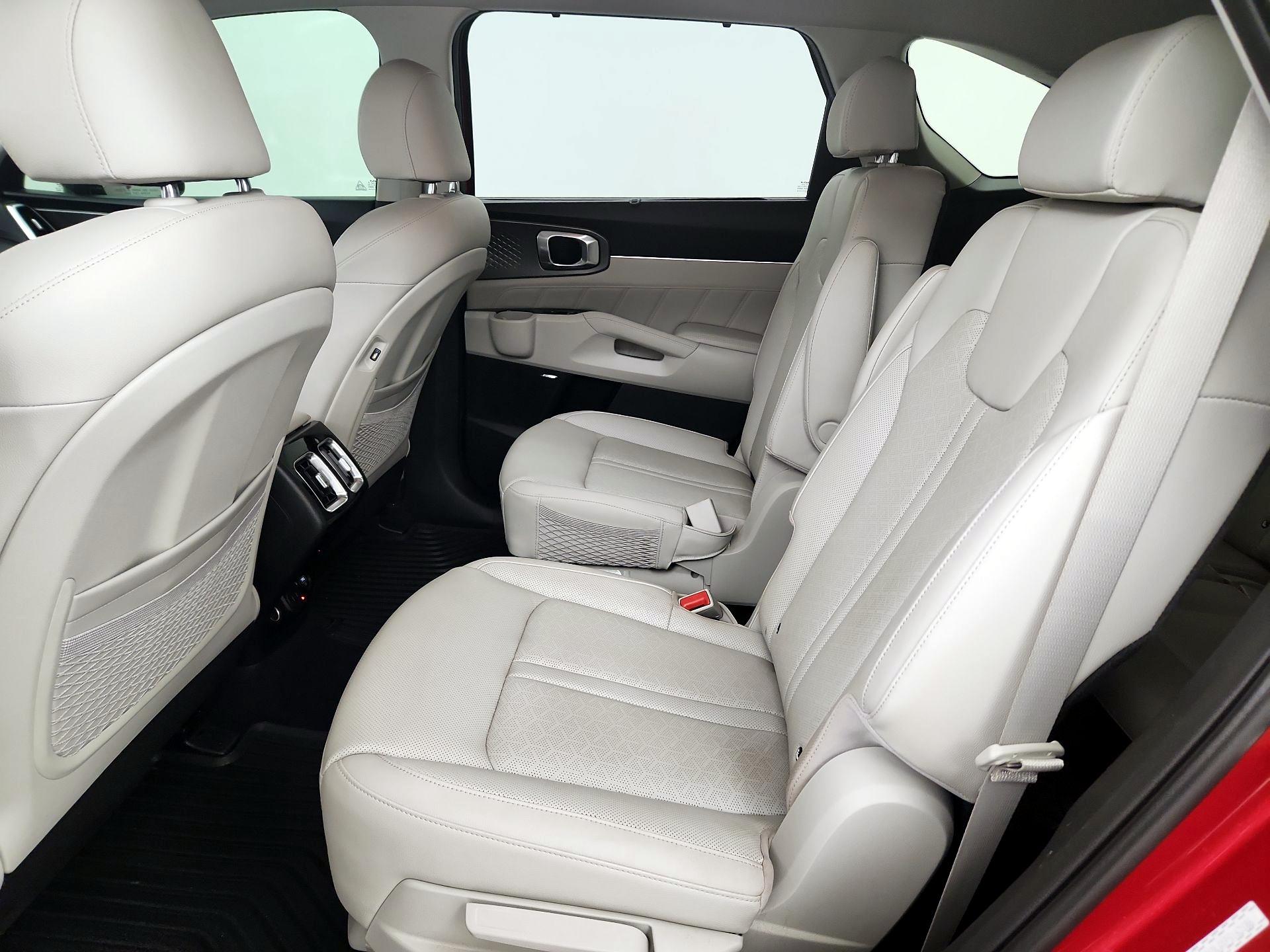 Thumbnail: 2023 Kia Sorento - 19