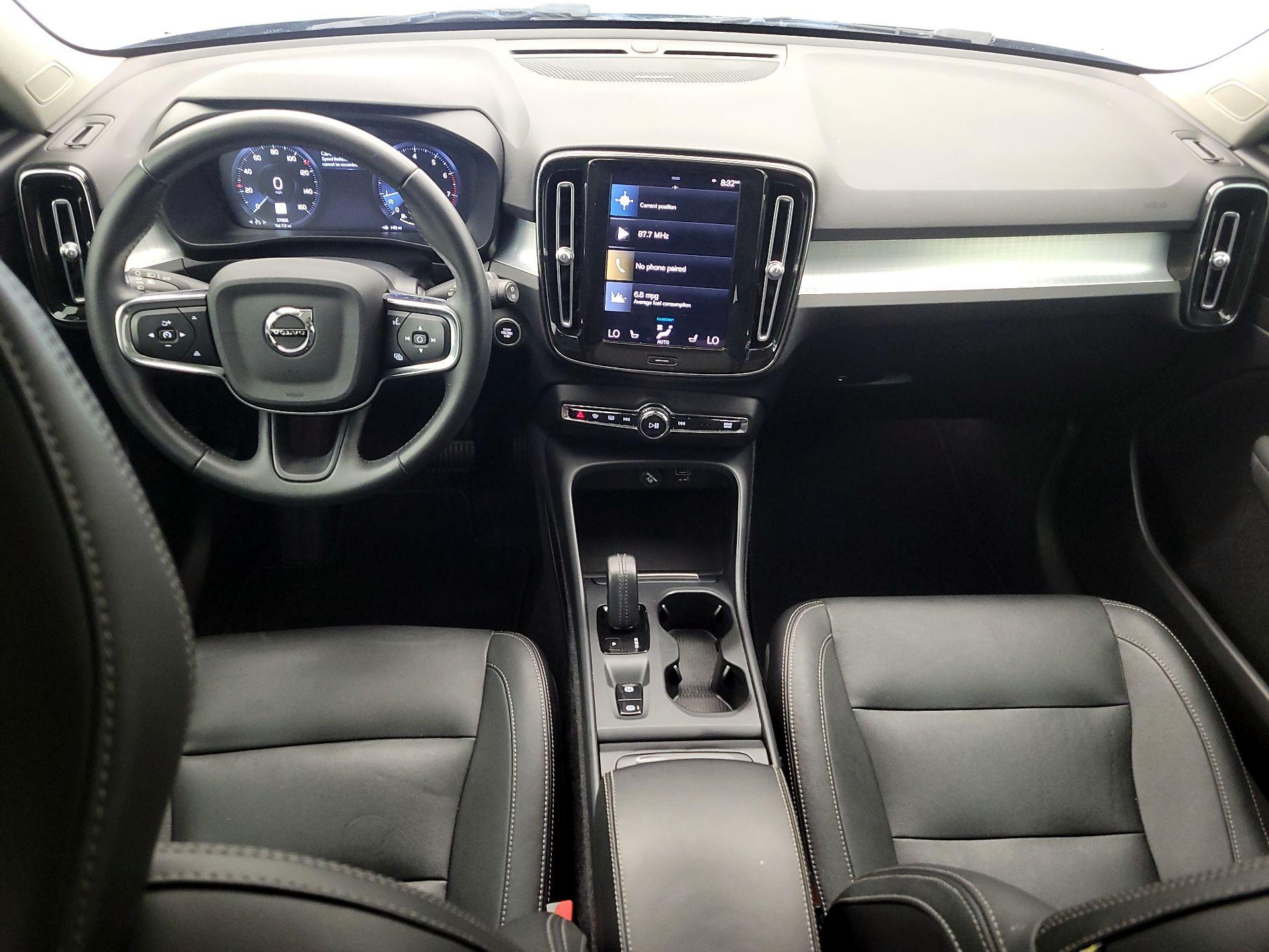 Thumbnail: 2021 Volvo XC40 - 9
