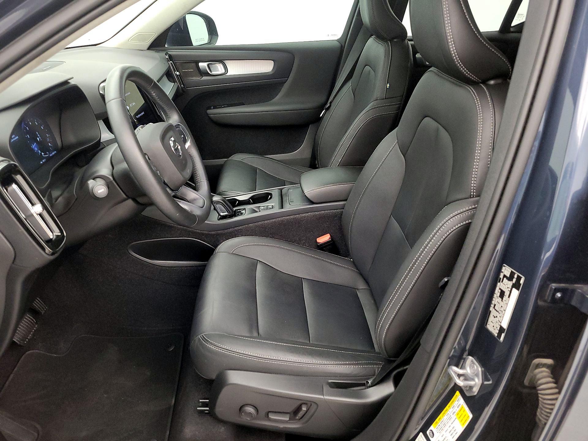 Thumbnail: 2021 Volvo XC40 - 11