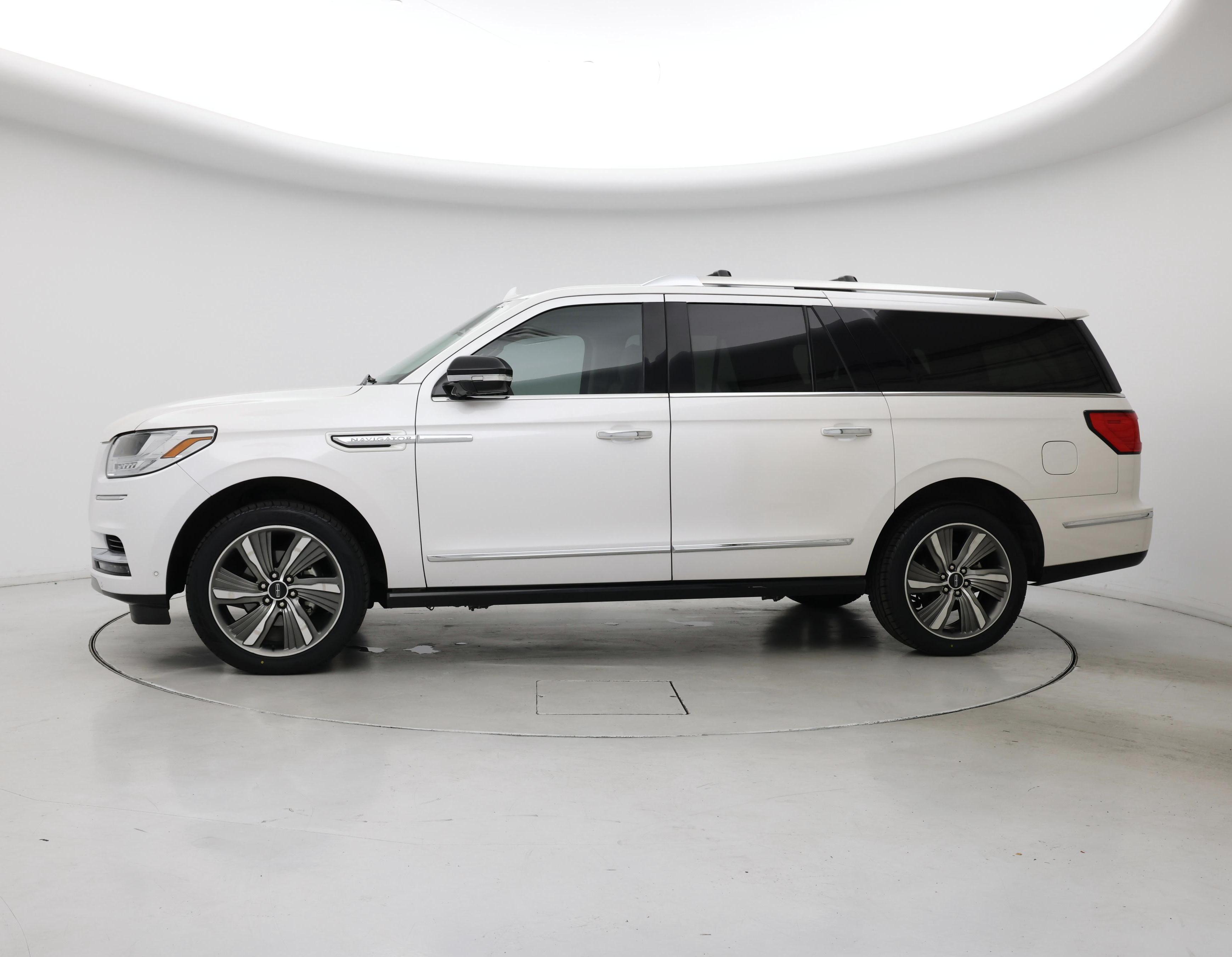 Thumbnail: 2019 Lincoln Navigator L - 3