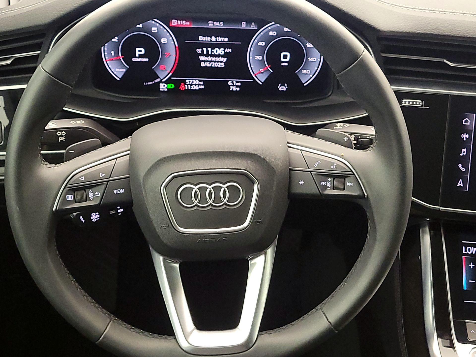 Thumbnail: 2023 Audi Q7 - 10