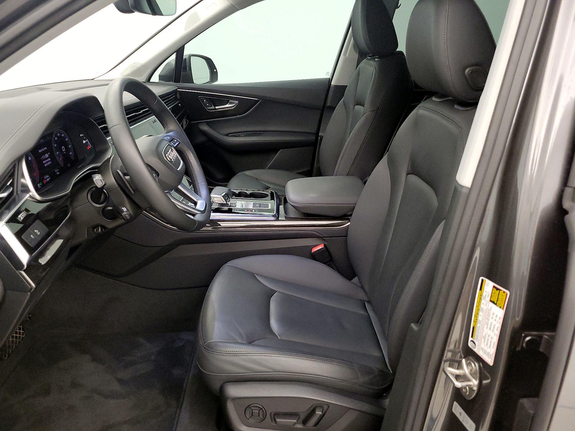 Thumbnail: 2023 Audi Q7 - 11