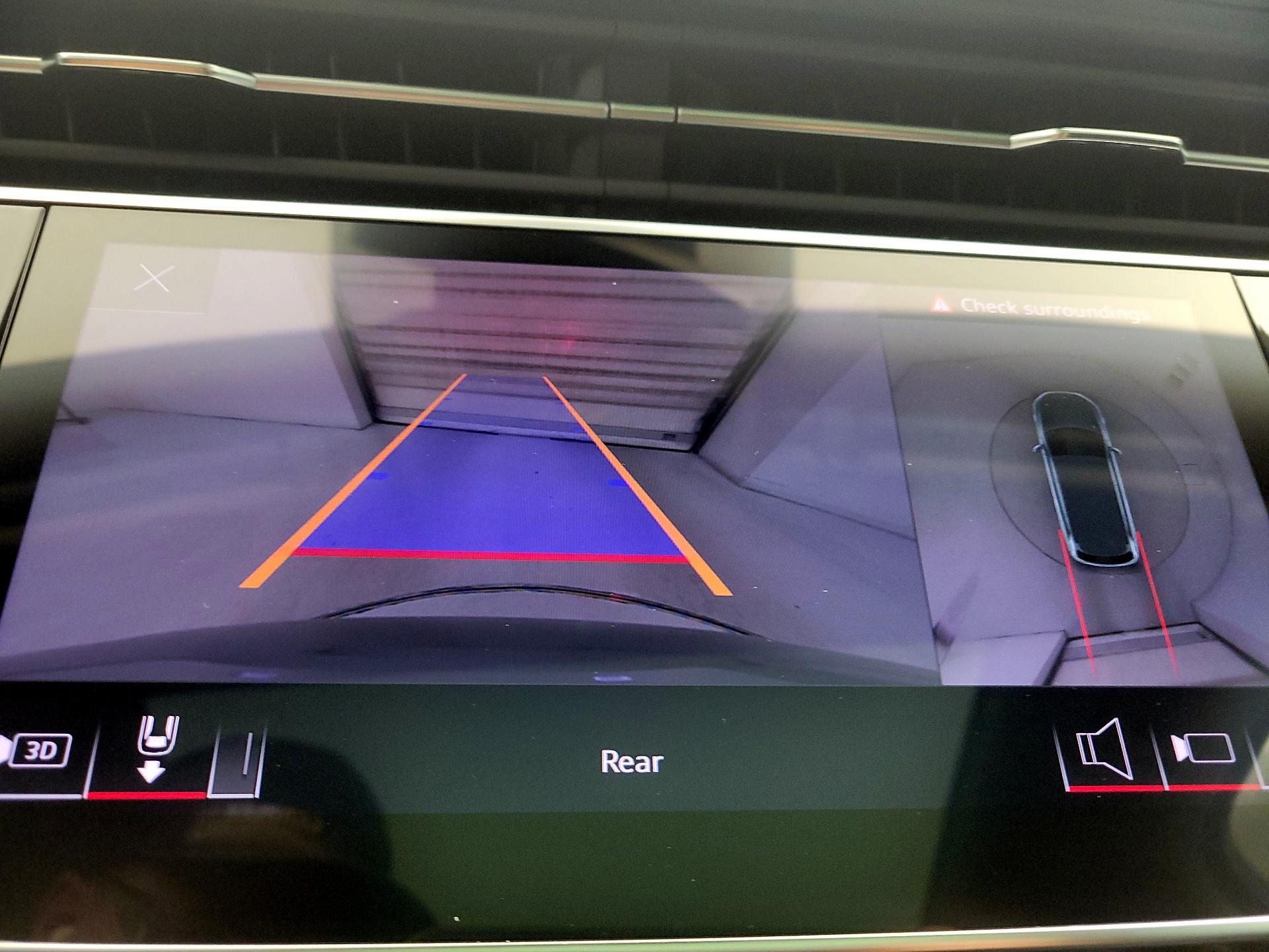 Thumbnail: 2023 Audi Q7 - 15