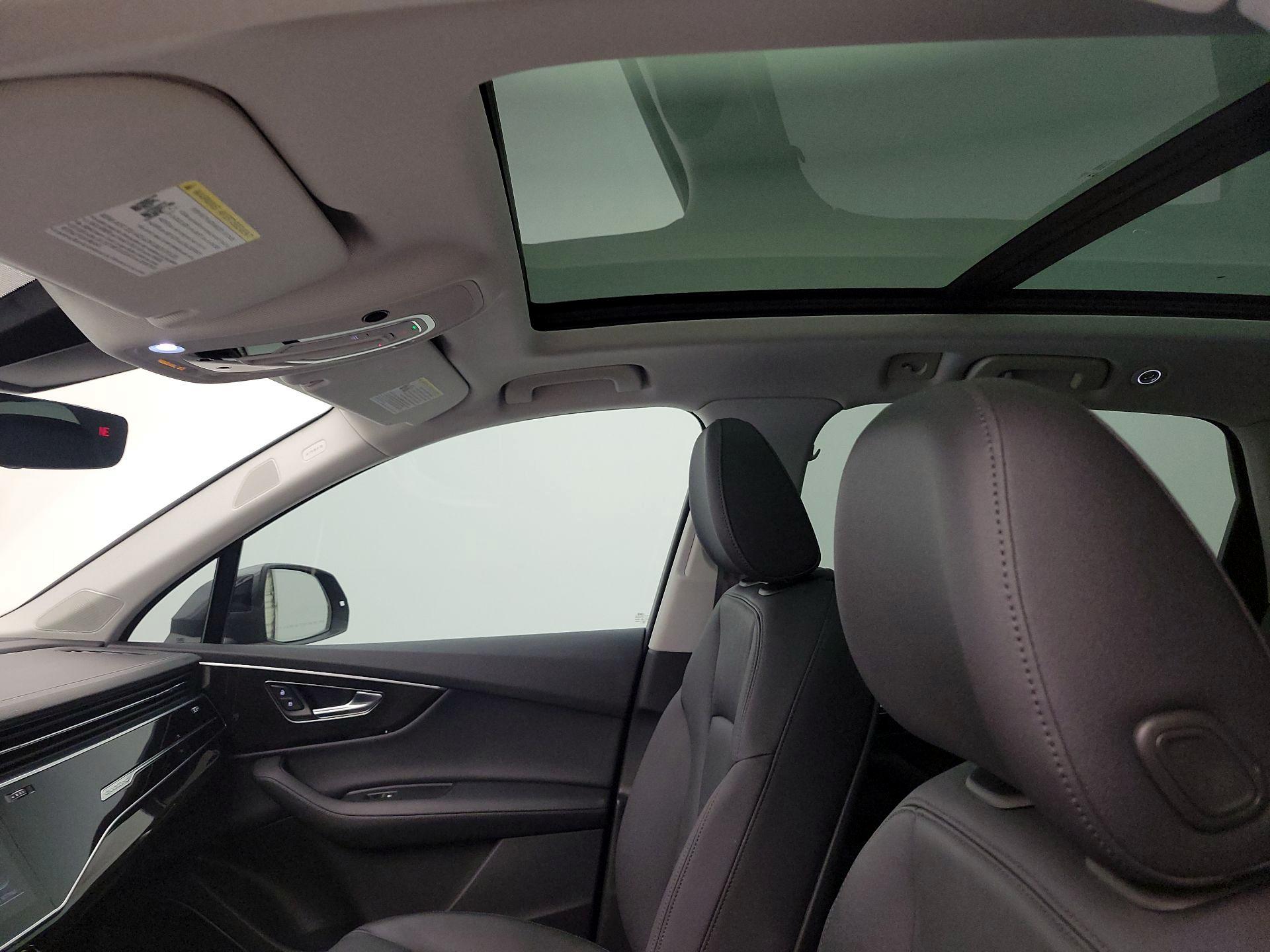 Thumbnail: 2023 Audi Q7 - 20