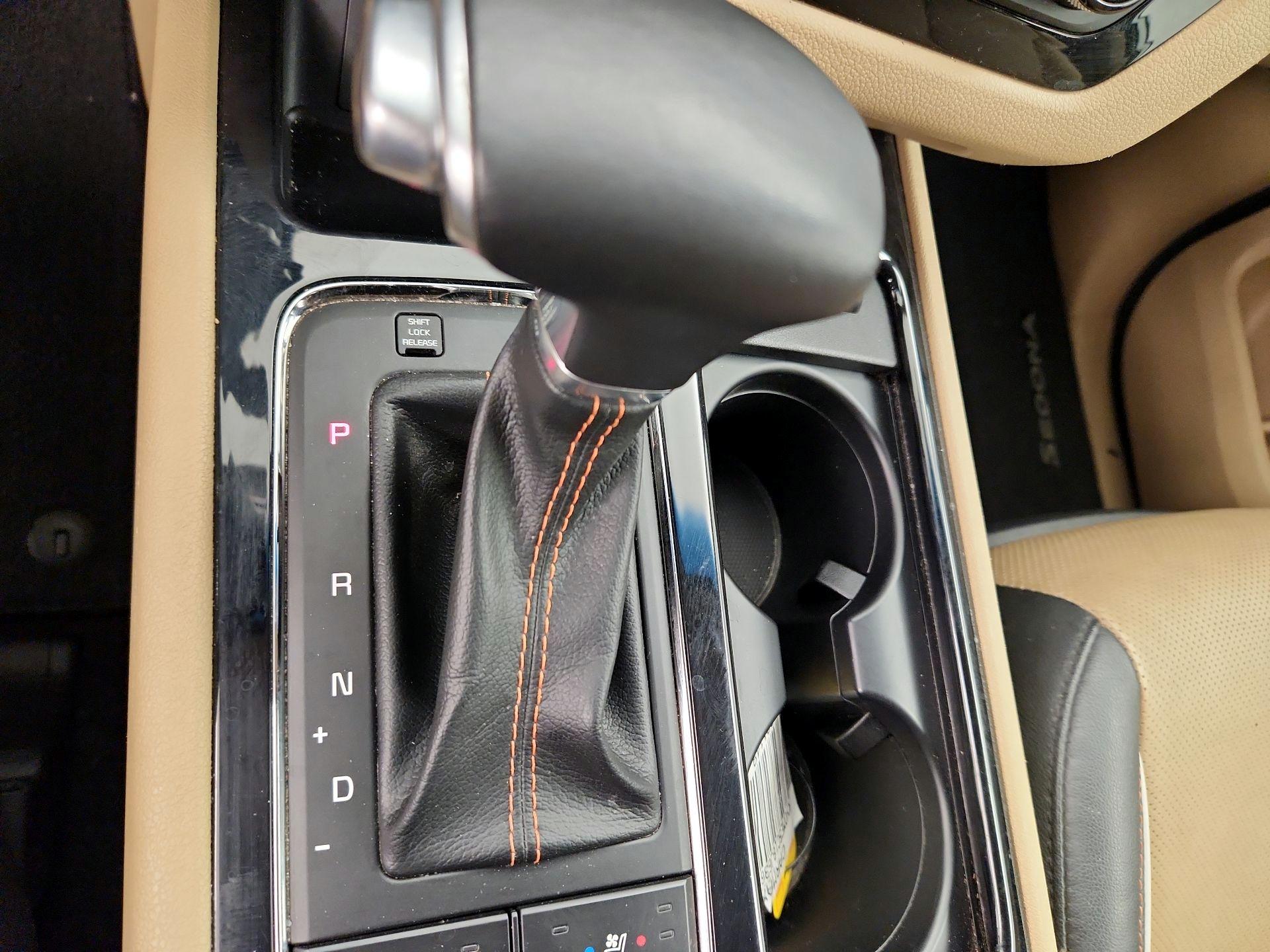 Thumbnail: 2018 Kia Sedona - 18