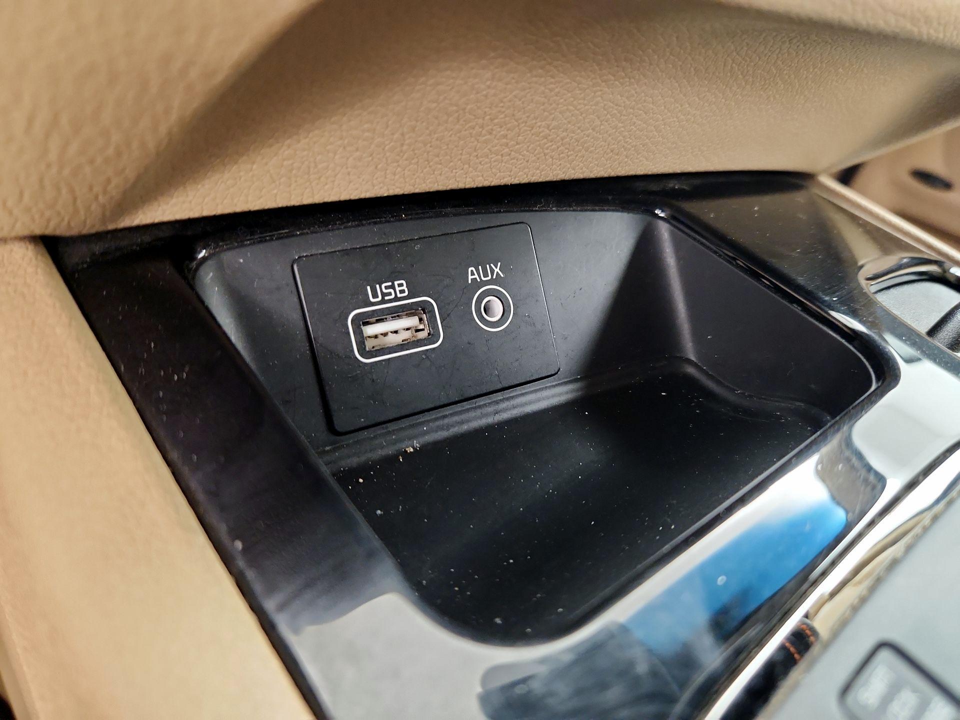 Thumbnail: 2018 Kia Sedona - 19