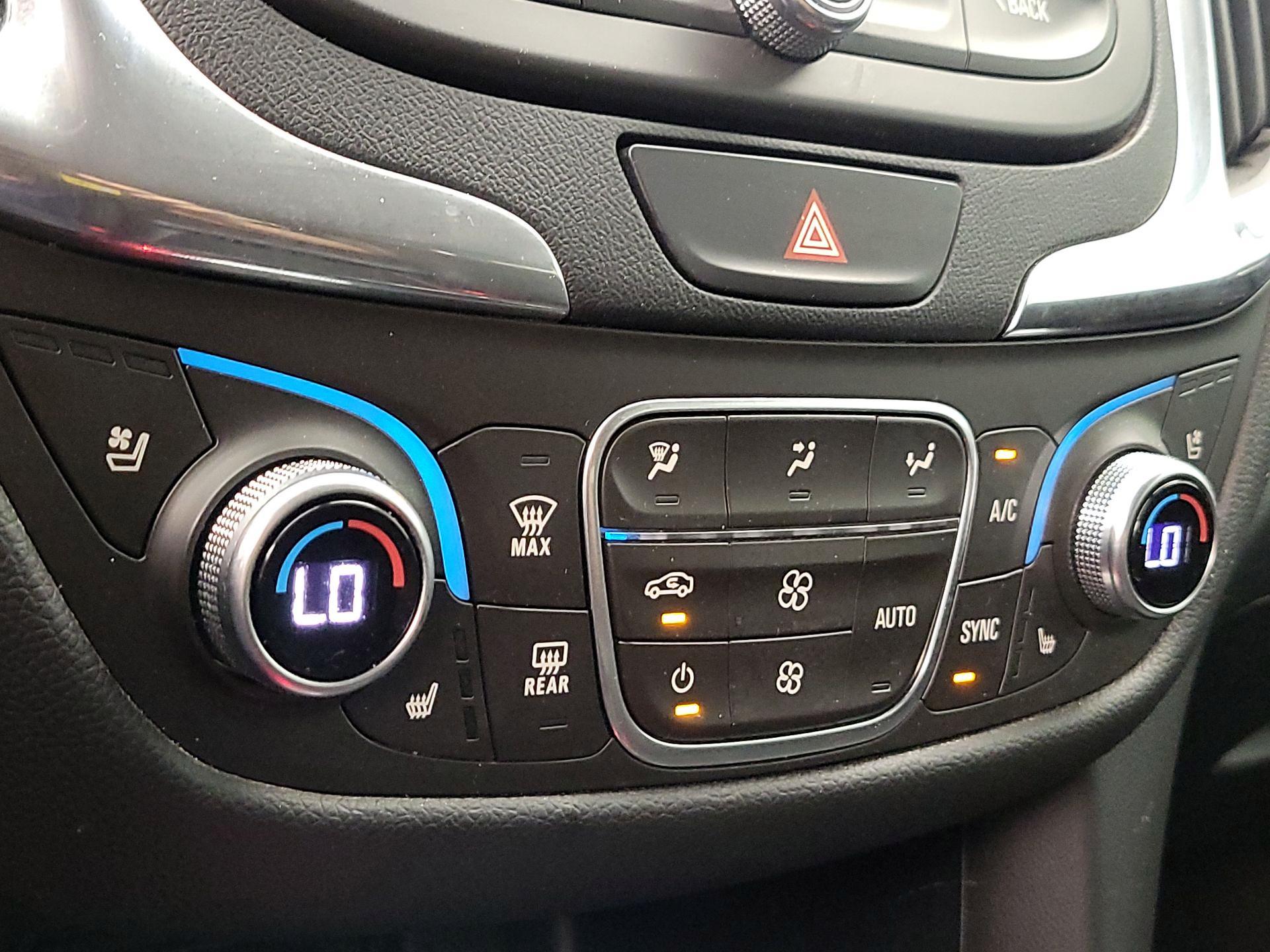 Thumbnail: 2019 Chevrolet Equinox - 17