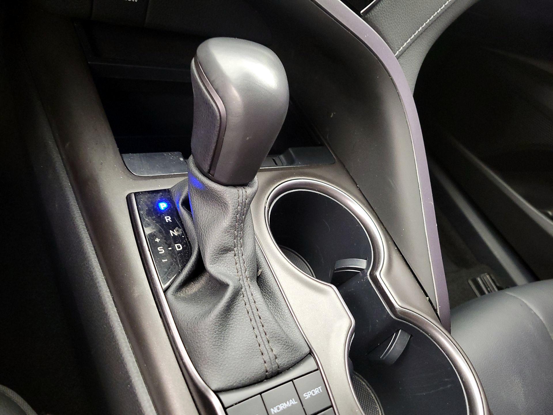 Thumbnail: 2023 Toyota Camry - 17