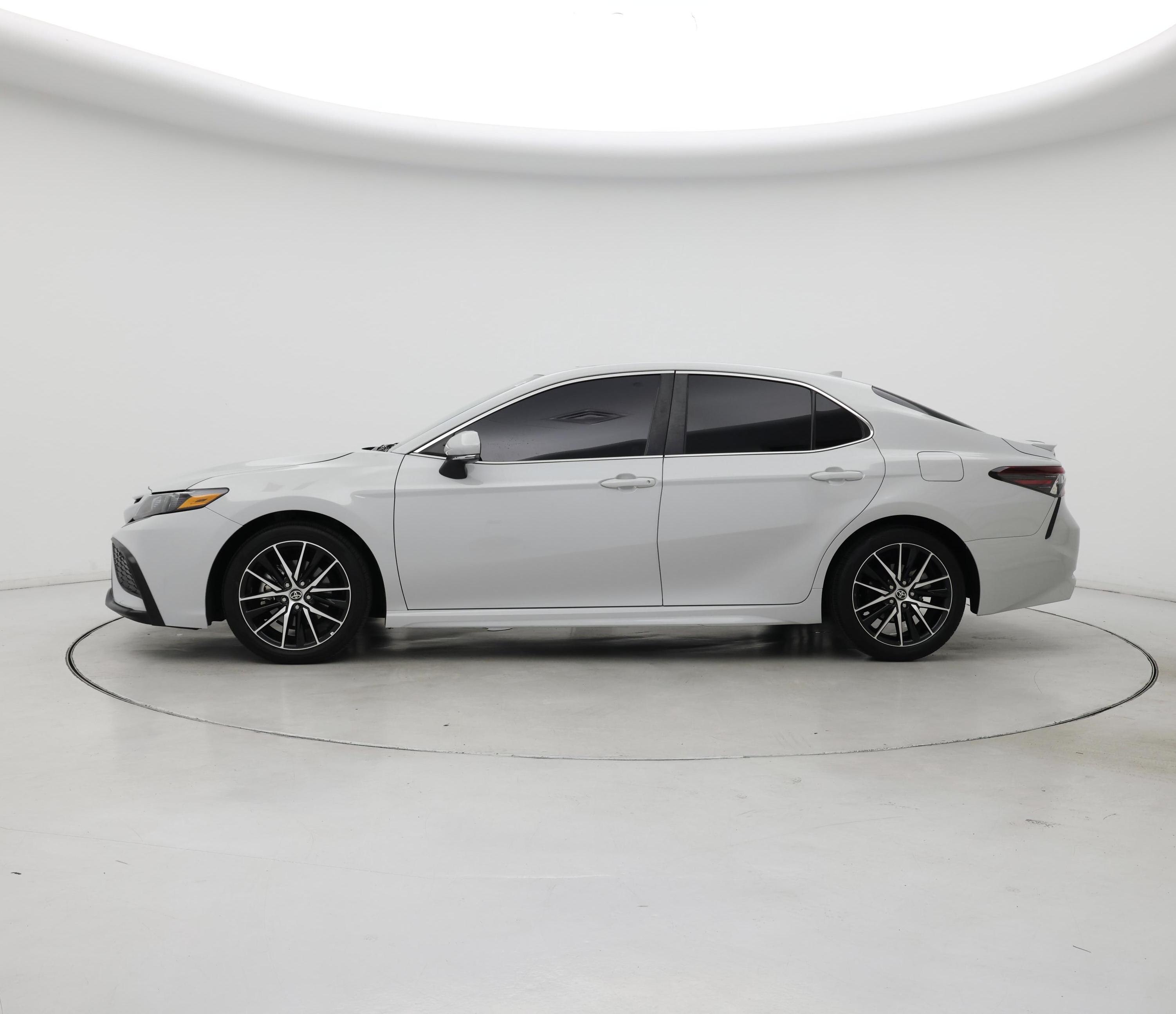Thumbnail: 2023 Toyota Camry - 3