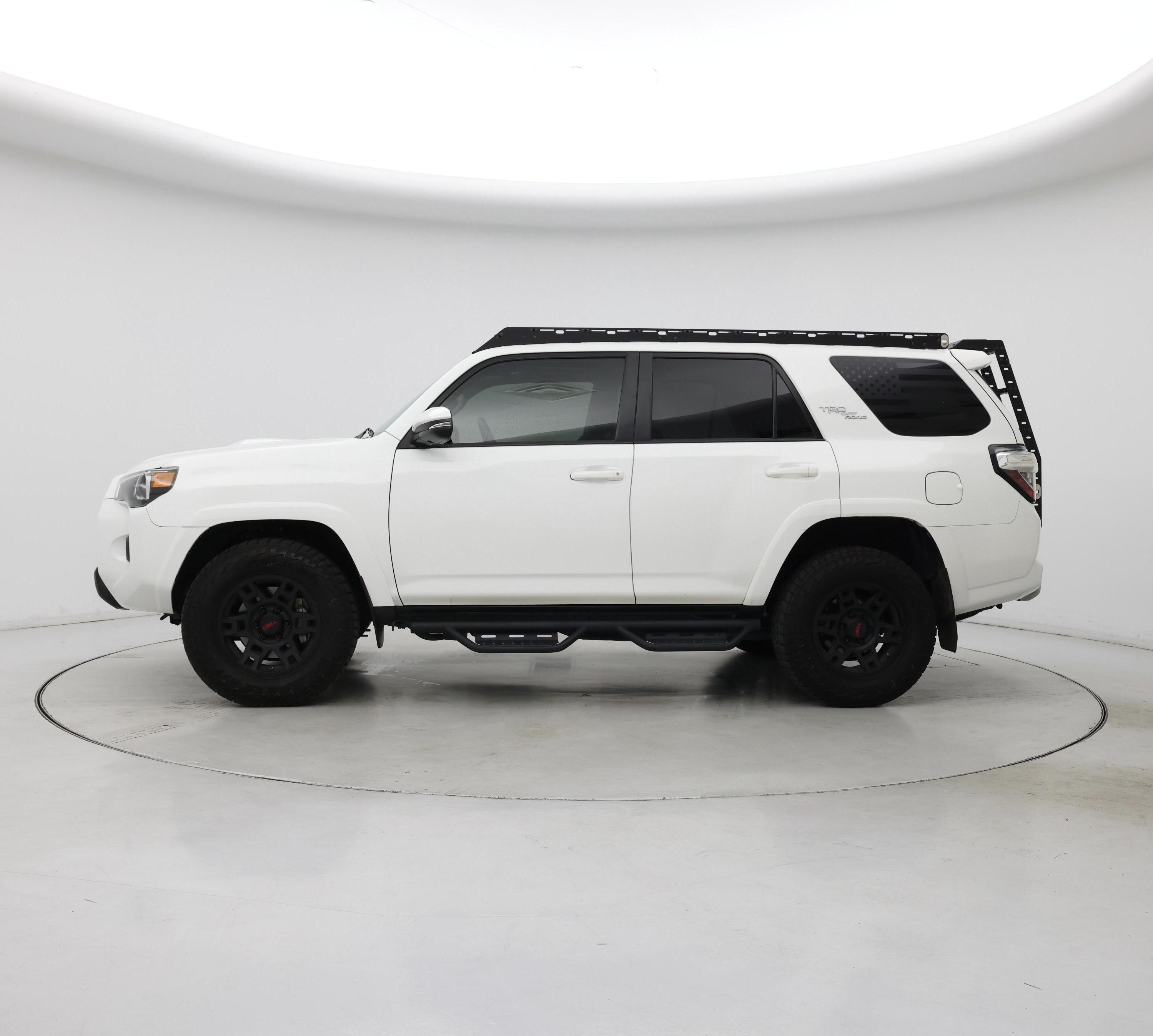 Thumbnail: 2021 Toyota 4Runner - 3