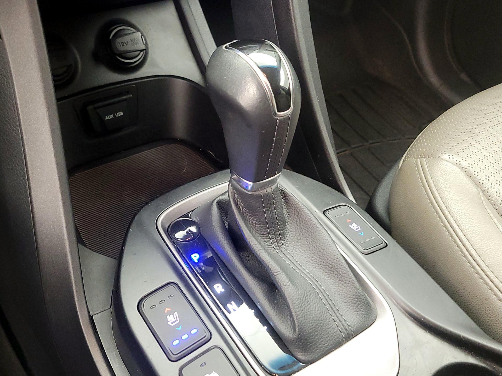 Thumbnail: 2014 Hyundai Santa Fe - 18