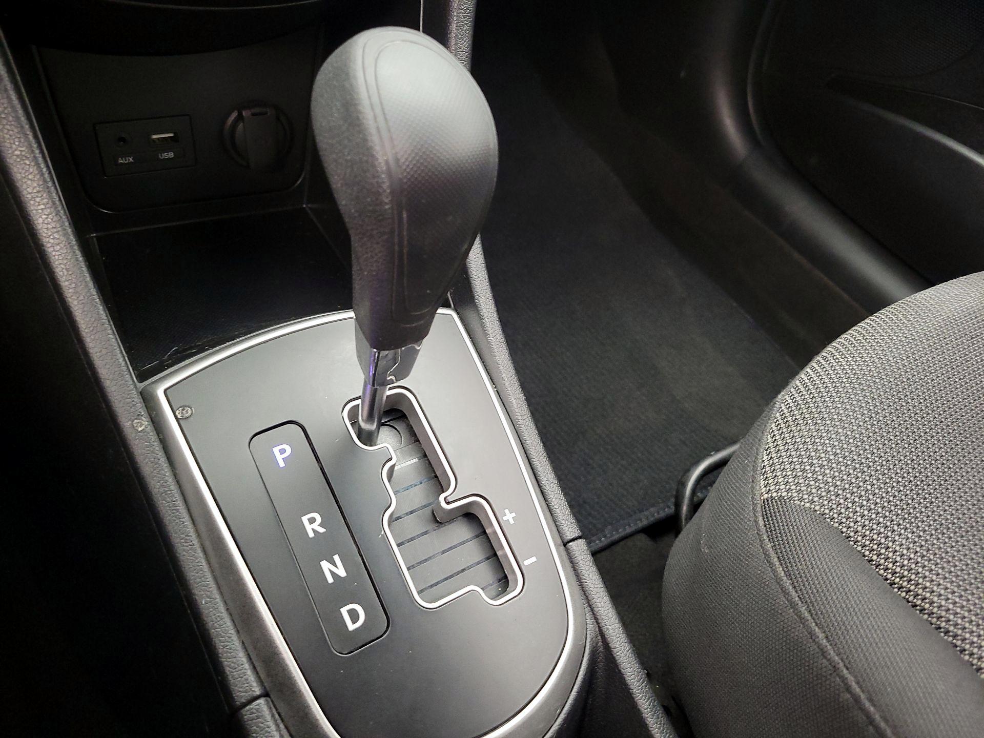 Thumbnail: 2014 Hyundai Accent - 16