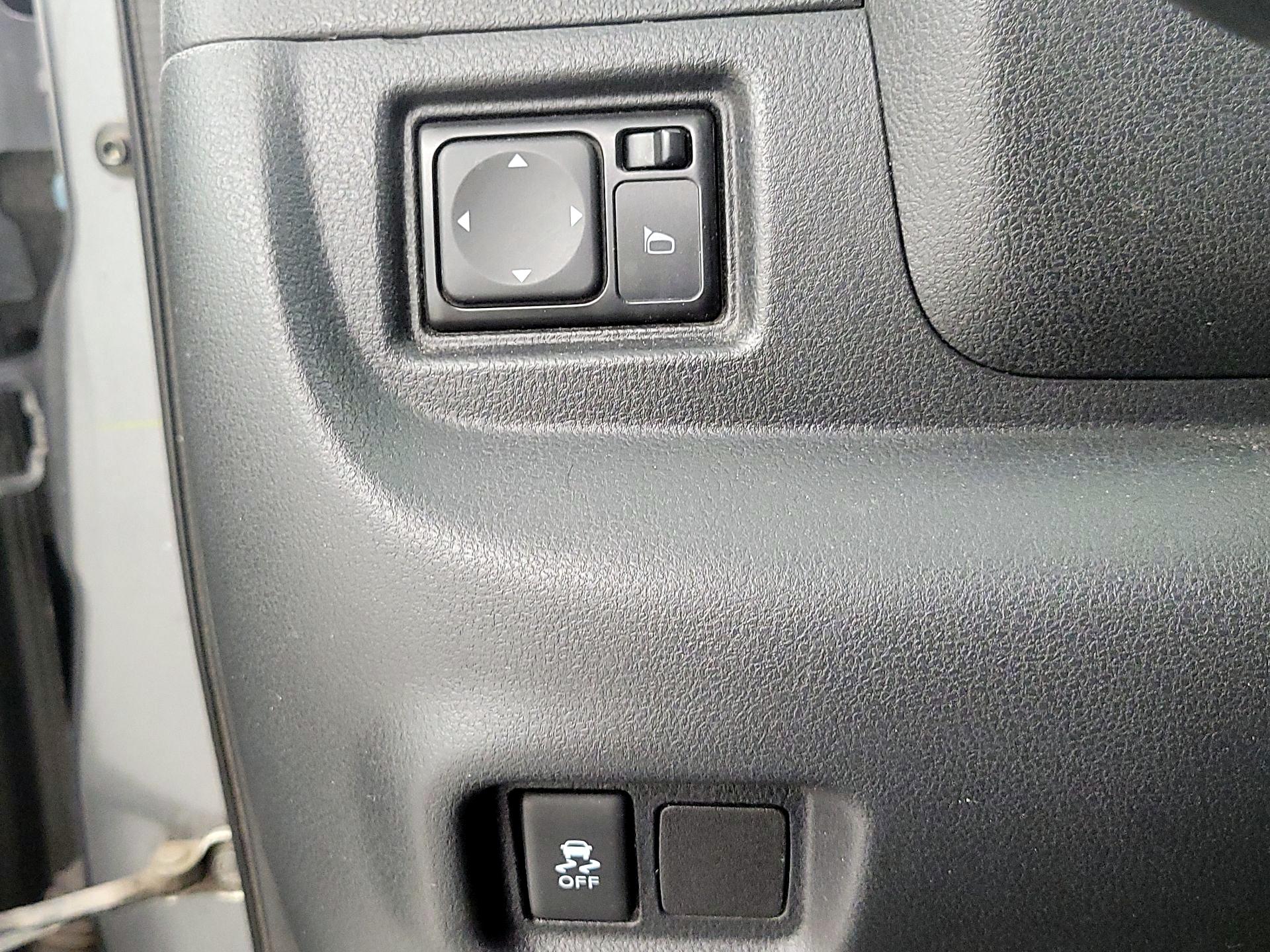 Thumbnail: 2017 Nissan Versa - 13