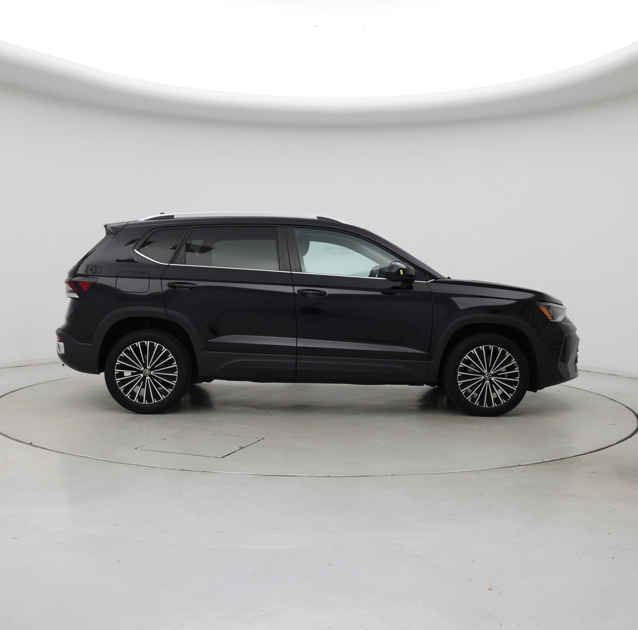 Thumbnail: 2025 Volkswagen Taos - 7