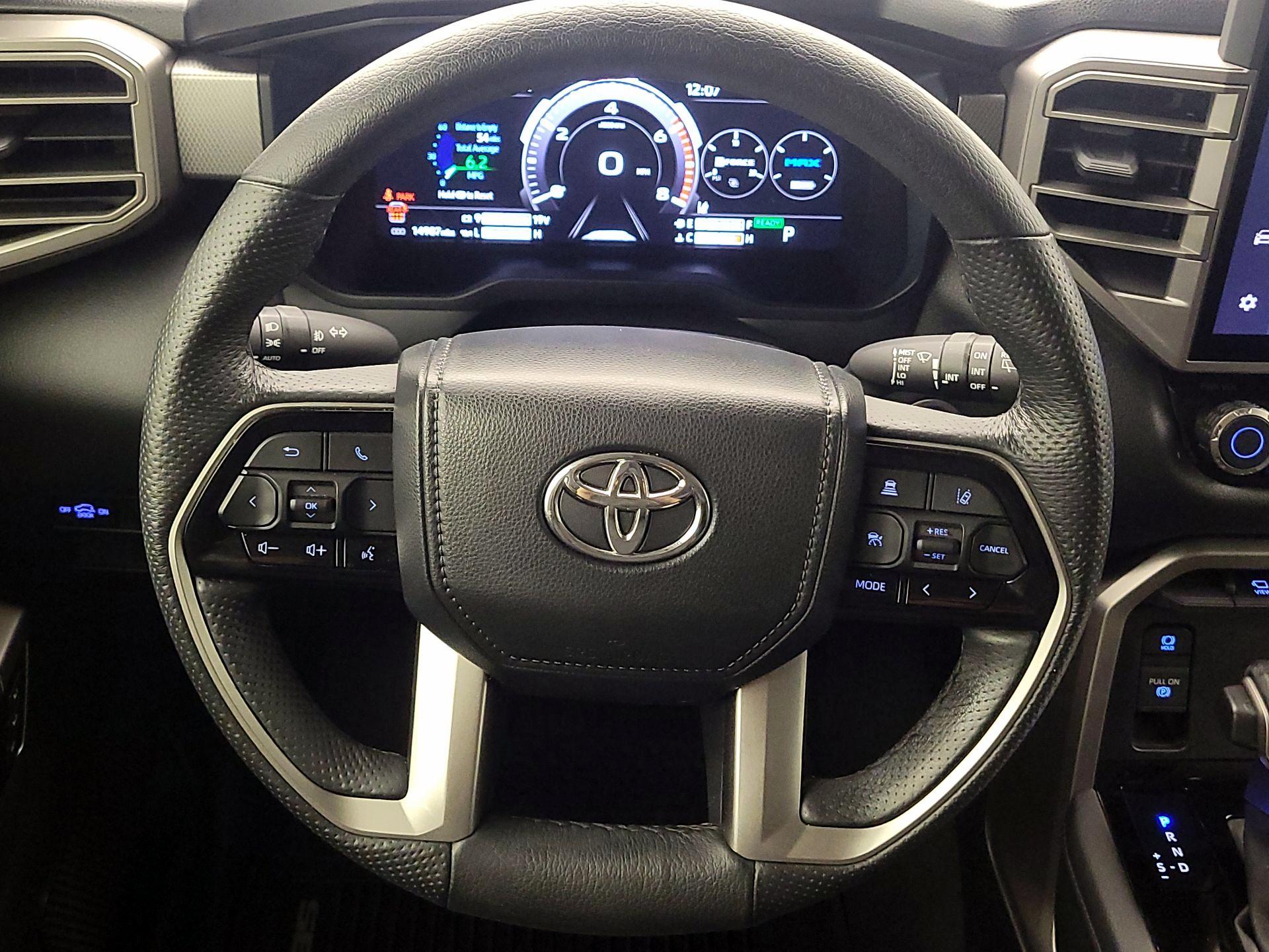 Thumbnail: 2023 Toyota Sequoia - 10