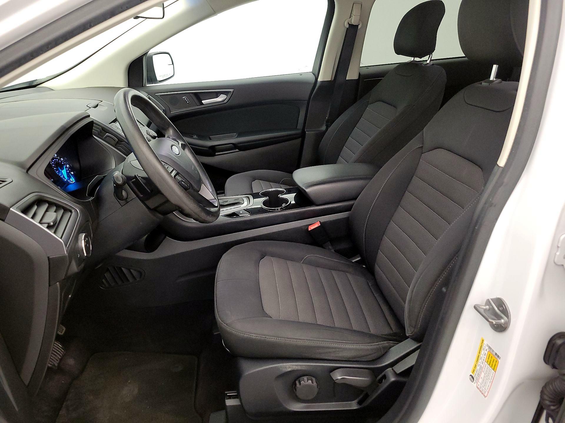 Thumbnail: 2016 Ford Edge - 11