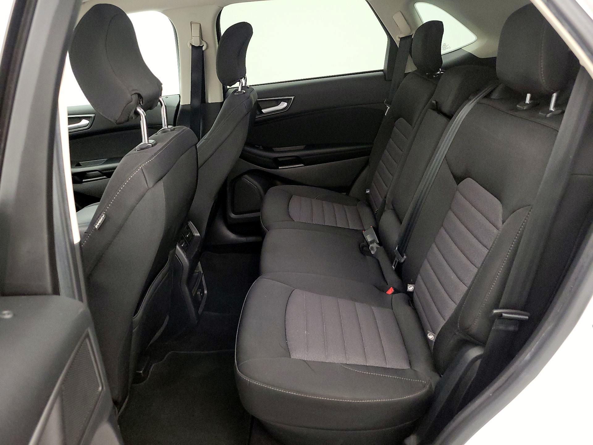 Thumbnail: 2016 Ford Edge - 19
