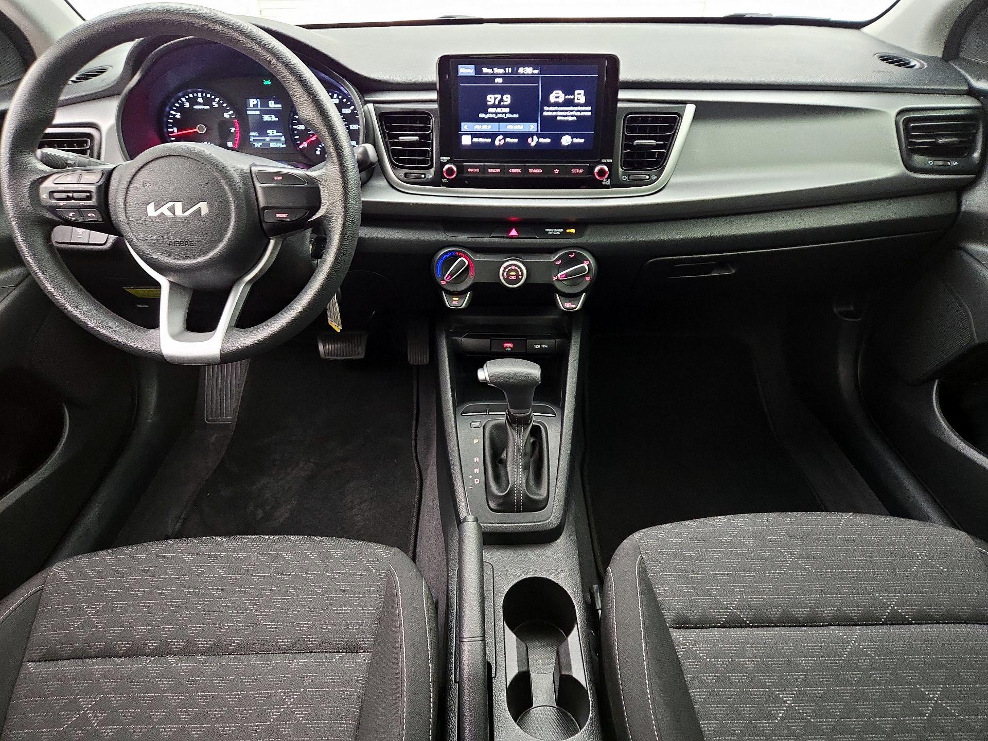 Thumbnail: 2022 Kia Rio - 9