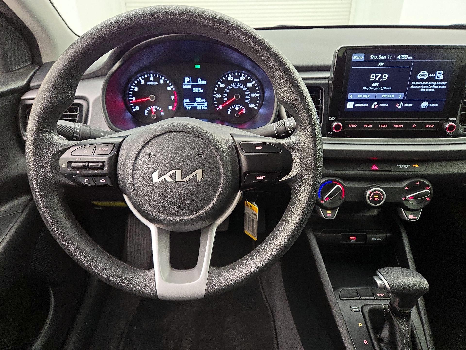 Thumbnail: 2022 Kia Rio - 10