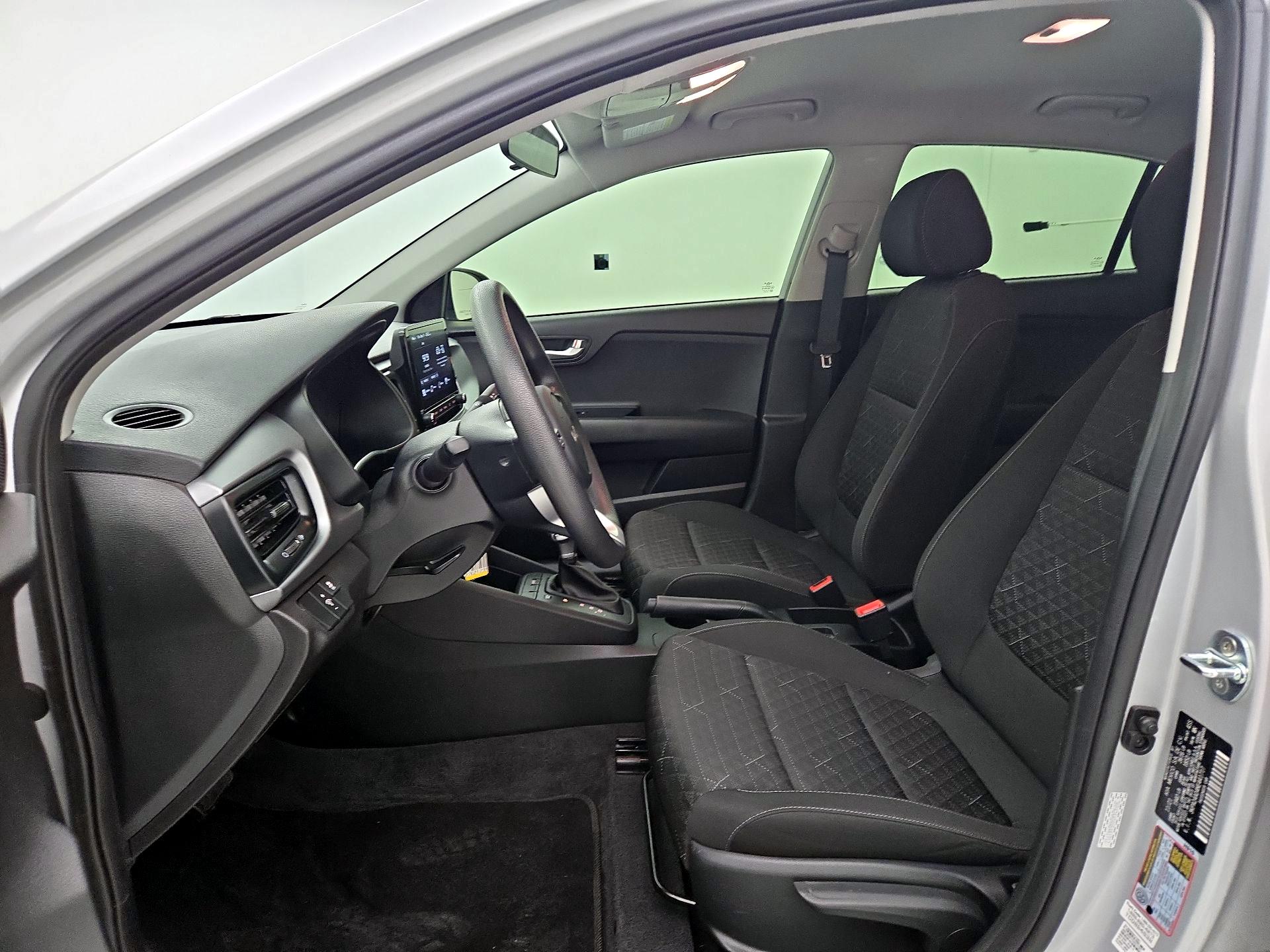 Thumbnail: 2022 Kia Rio - 11