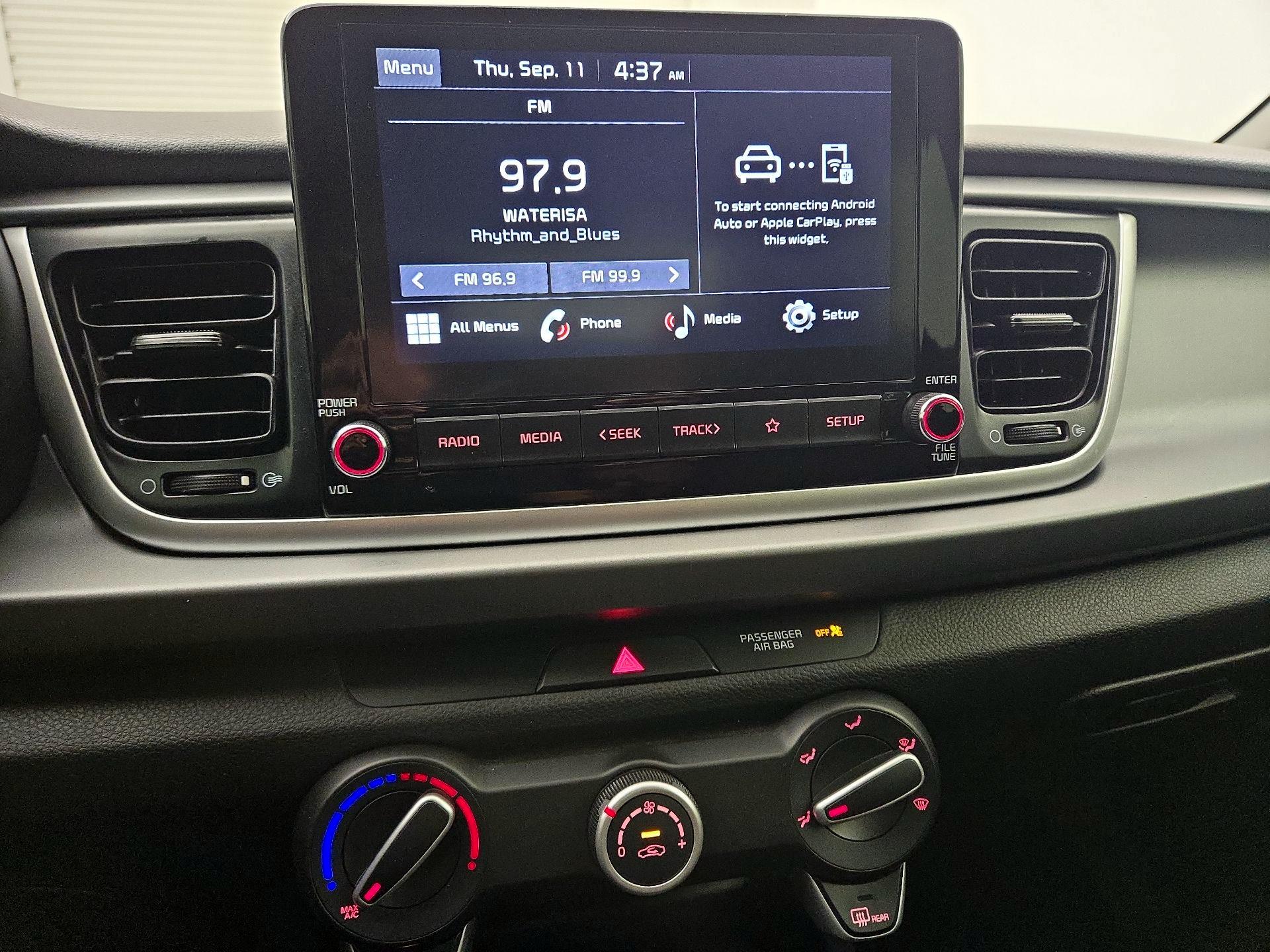Thumbnail: 2022 Kia Rio - 15