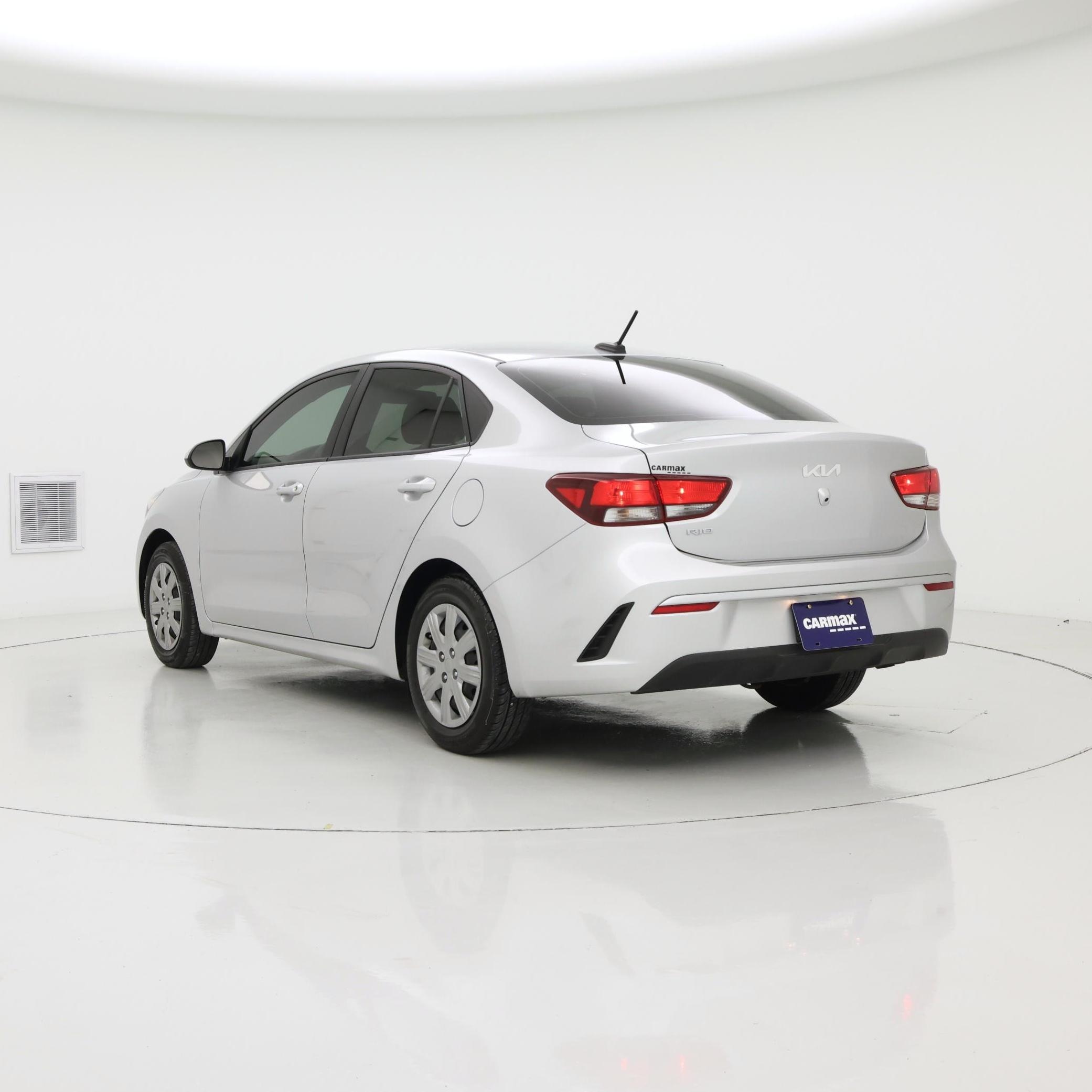 Thumbnail: 2022 Kia Rio - 2