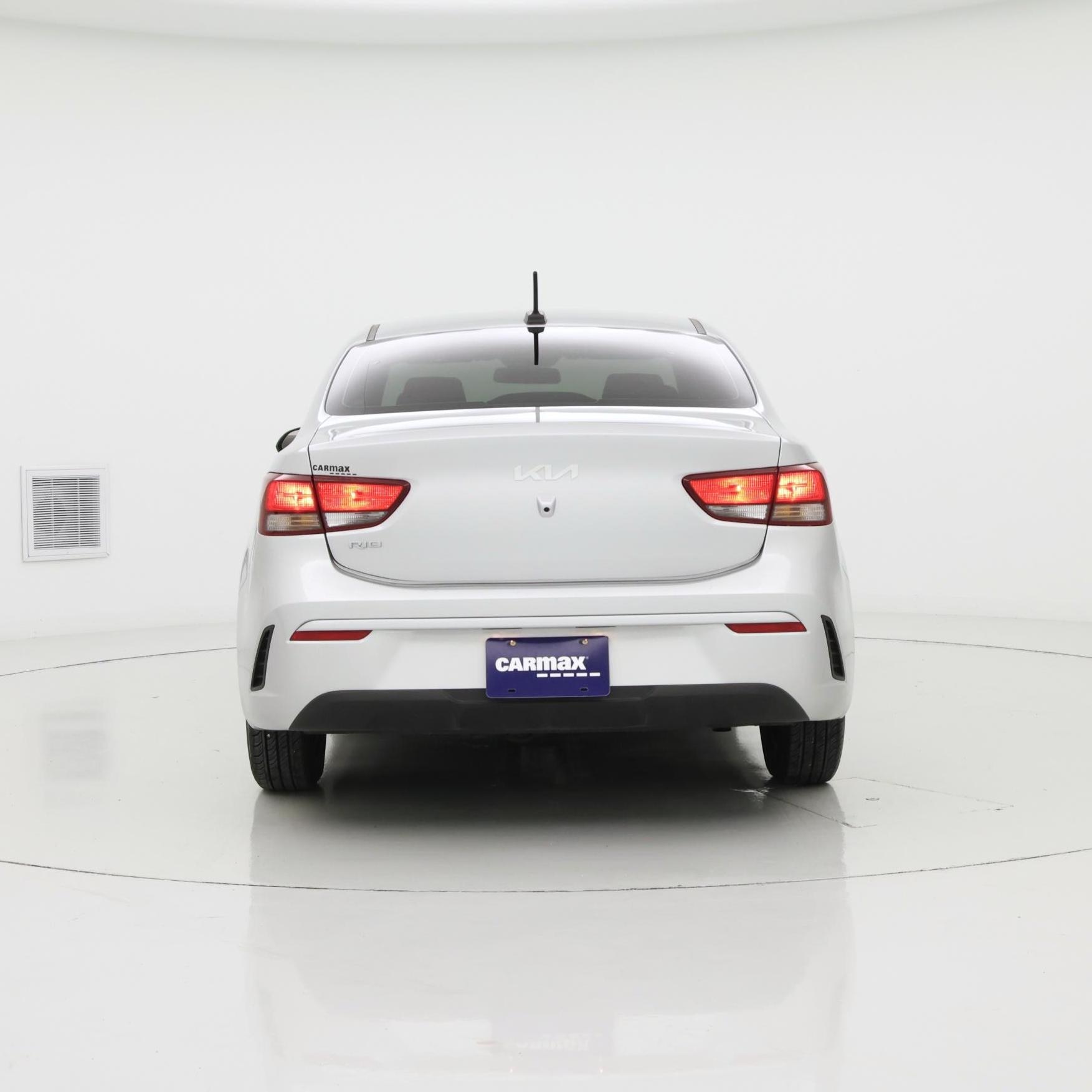 Thumbnail: 2022 Kia Rio - 6