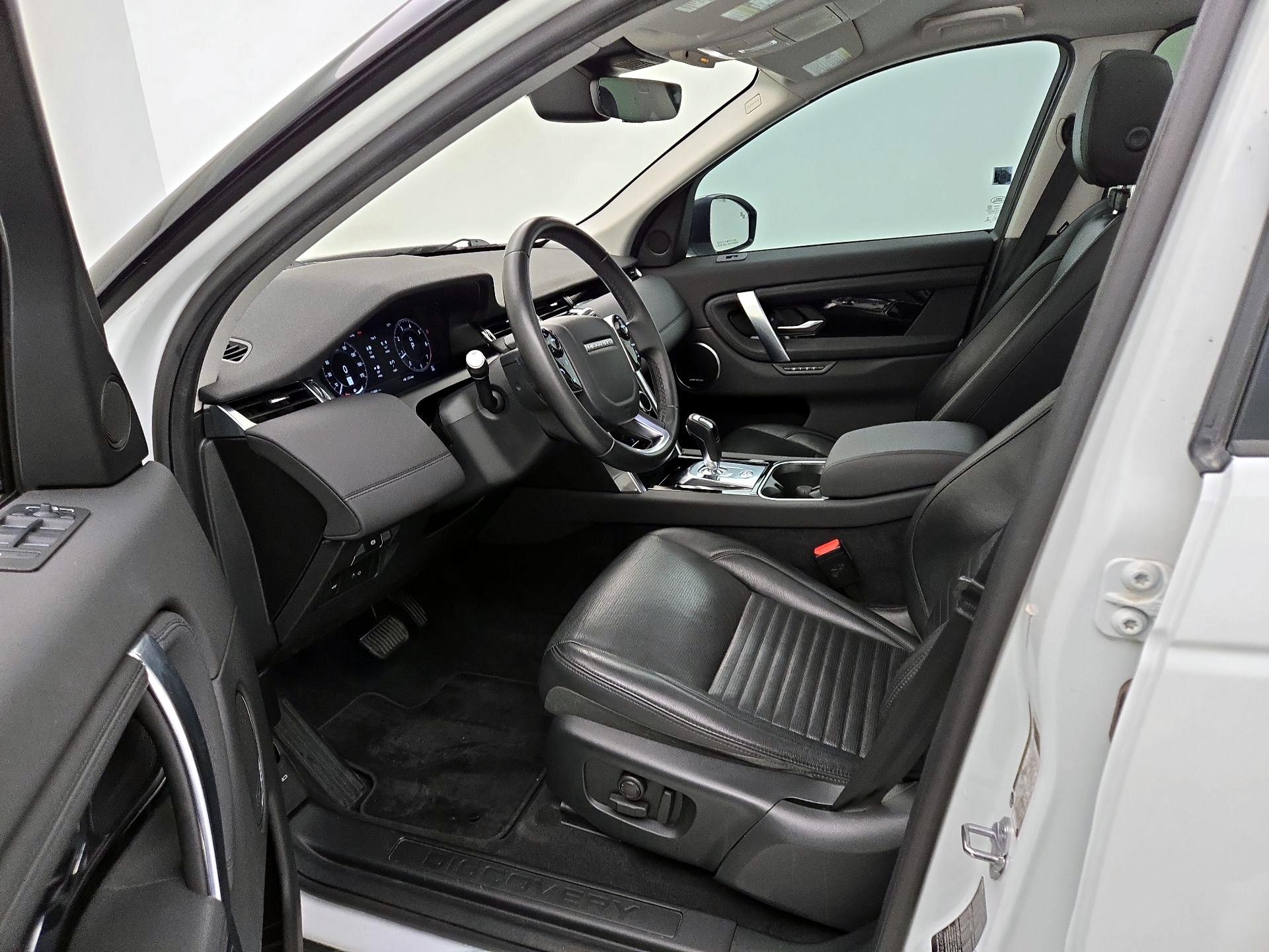 Thumbnail: 2020 Land Rover Discovery Sport - 11
