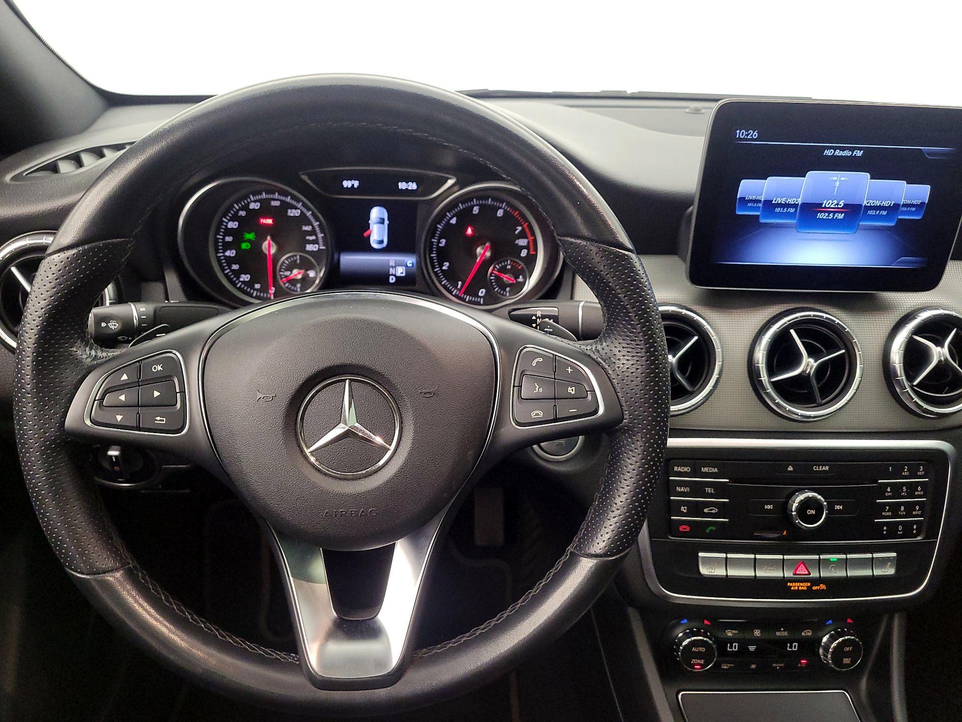 Thumbnail: 2019 Mercedes-Benz CLA - 10