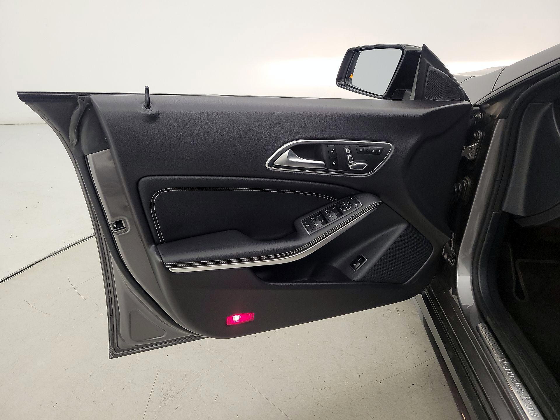 Thumbnail: 2019 Mercedes-Benz CLA - 12