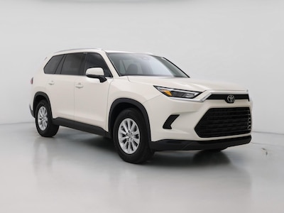 White 2024 Toyota Grand Highlander XLE
