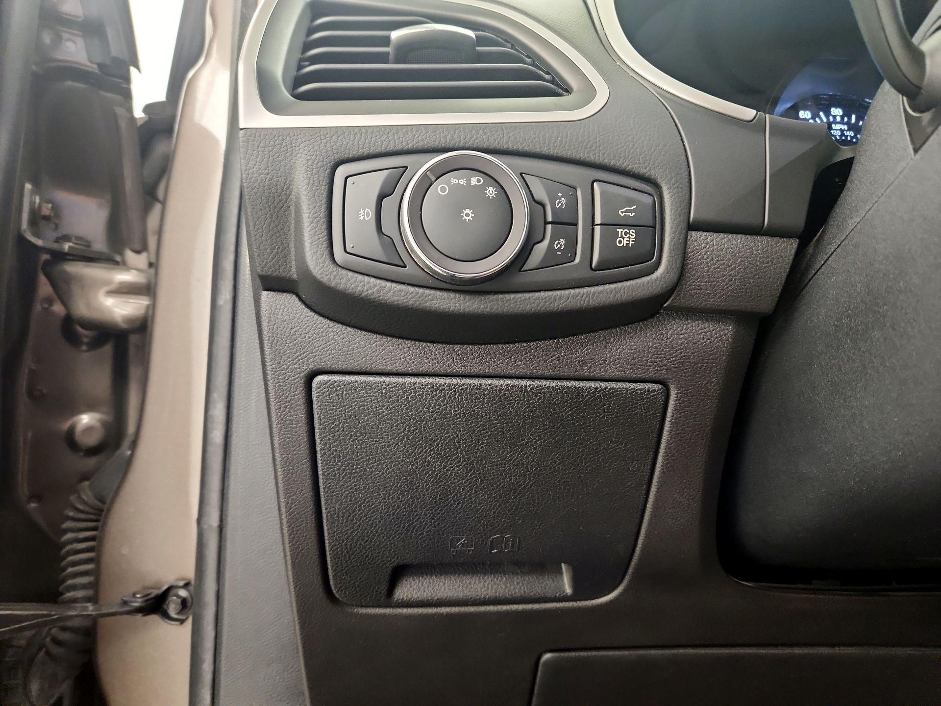 Thumbnail: 2019 Ford Edge - 13