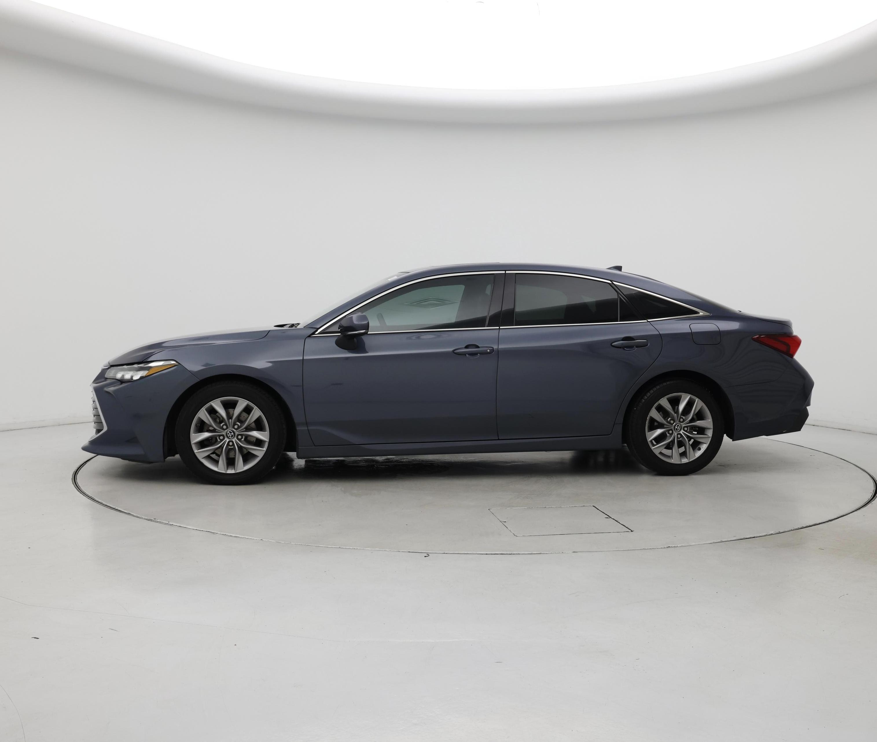 Thumbnail: 2019 Toyota Avalon - 3