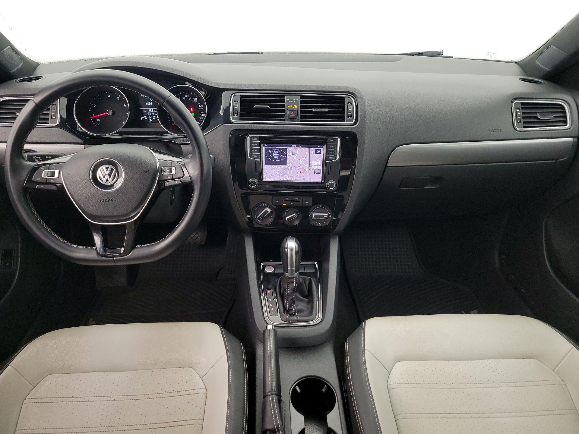 Thumbnail: 2016 Volkswagen Jetta - 9