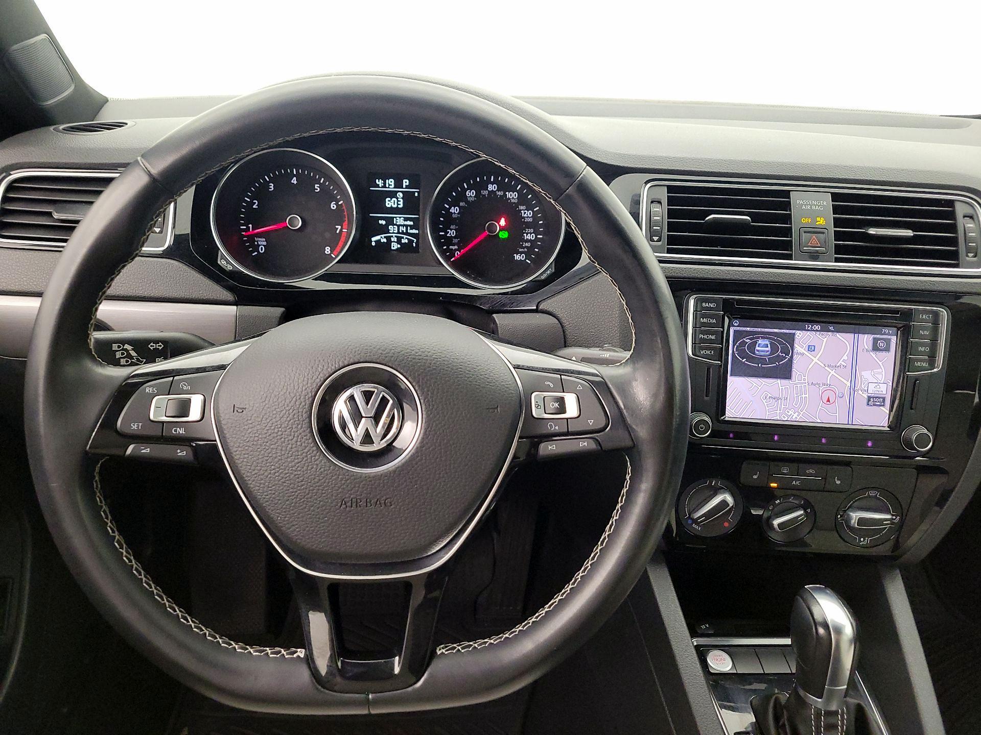 Thumbnail: 2016 Volkswagen Jetta - 10