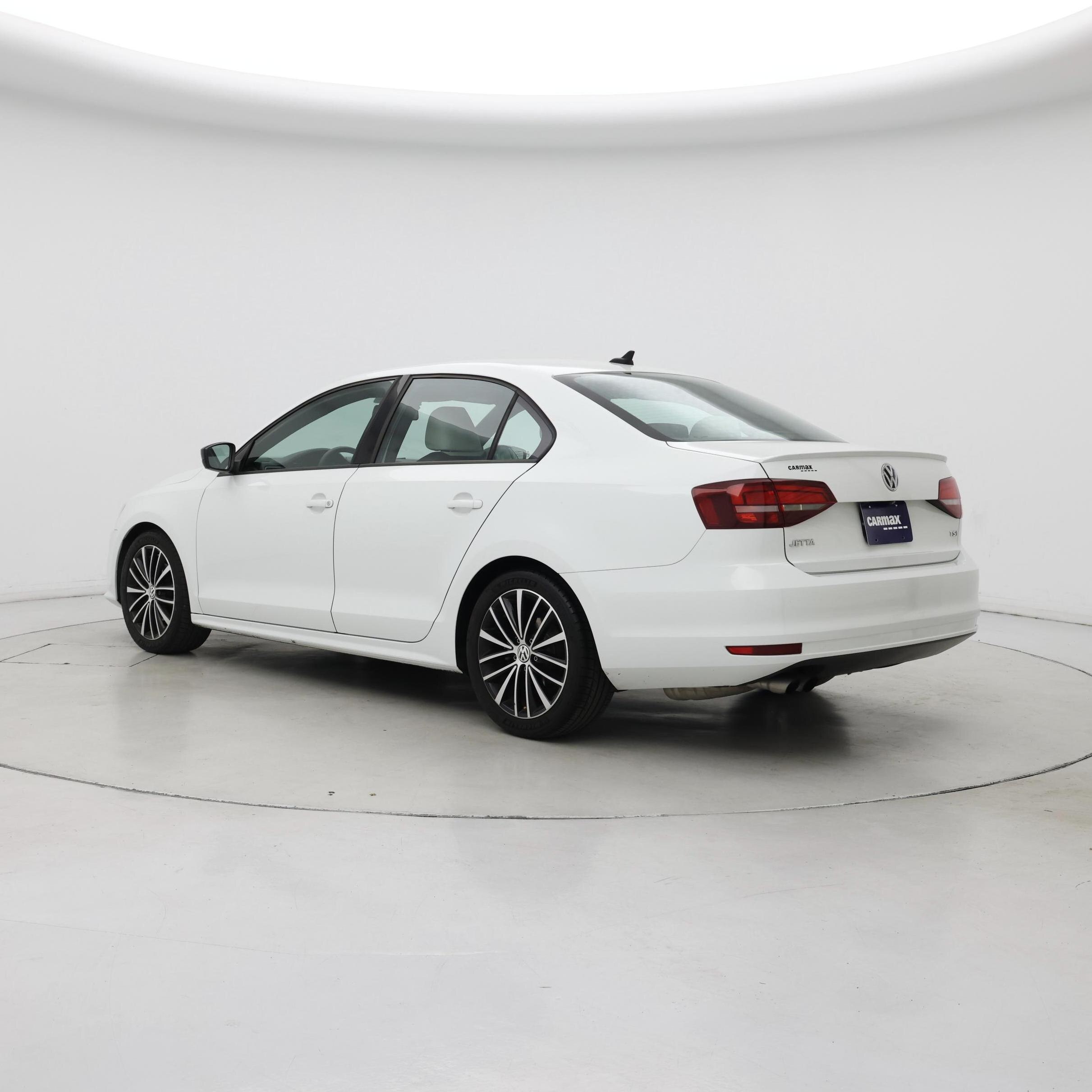 Thumbnail: 2016 Volkswagen Jetta - 2