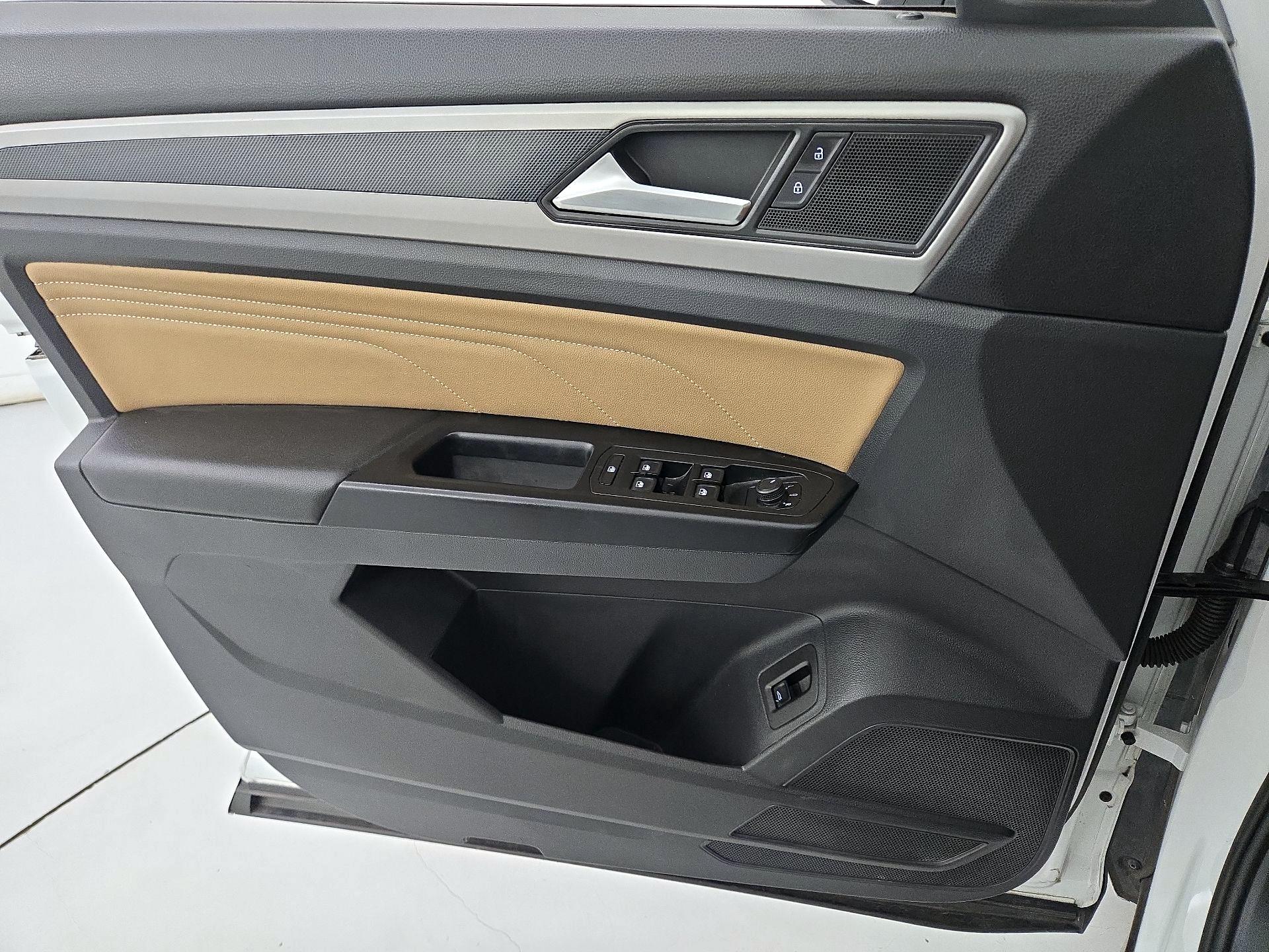 Thumbnail: 2020 Volkswagen Atlas - 12
