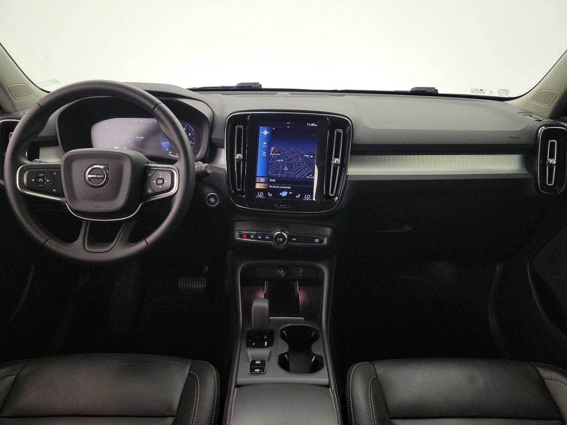 Thumbnail: 2022 Volvo XC40 - 9